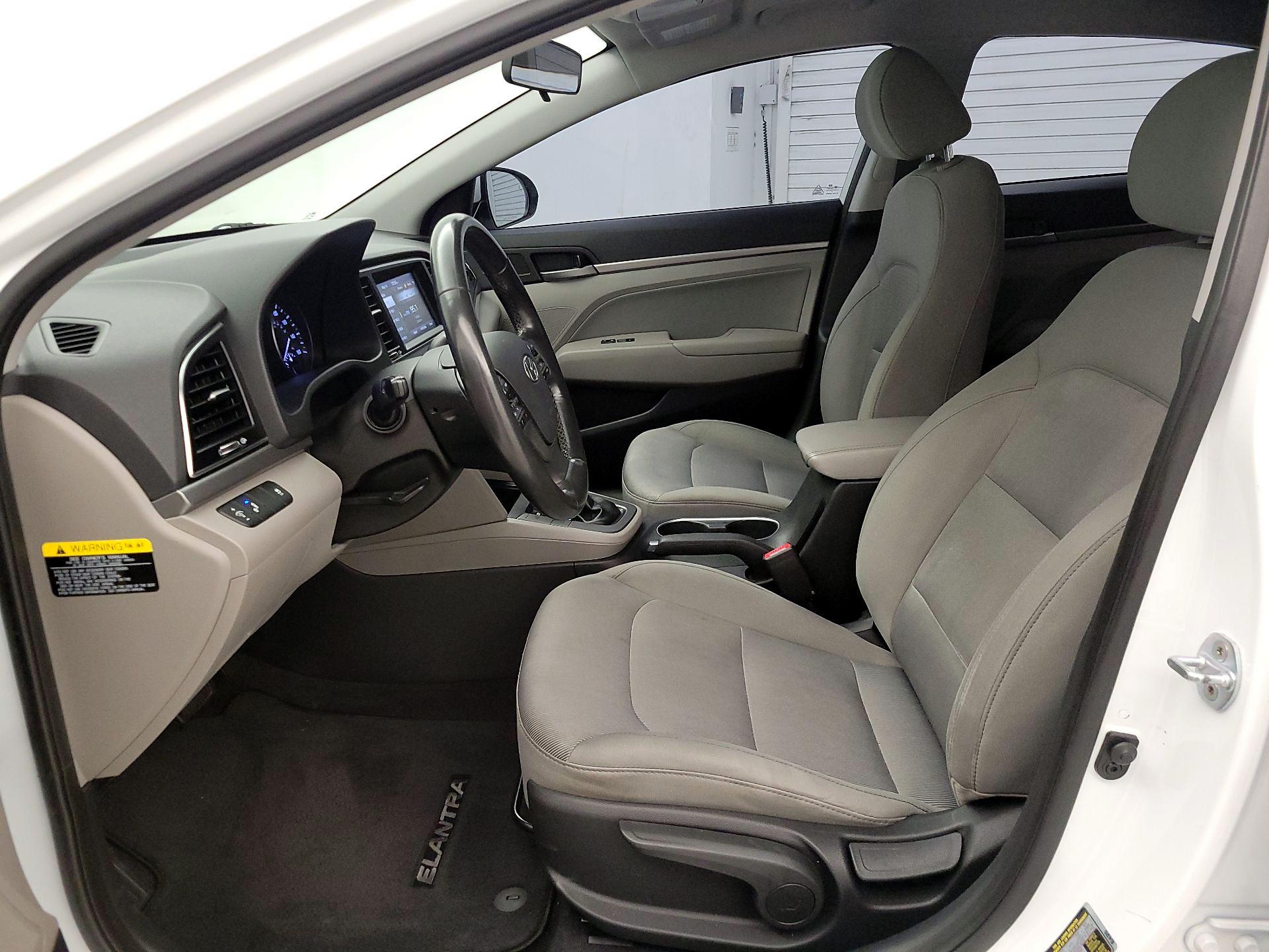 Thumbnail: 2017 Hyundai Elantra - 11