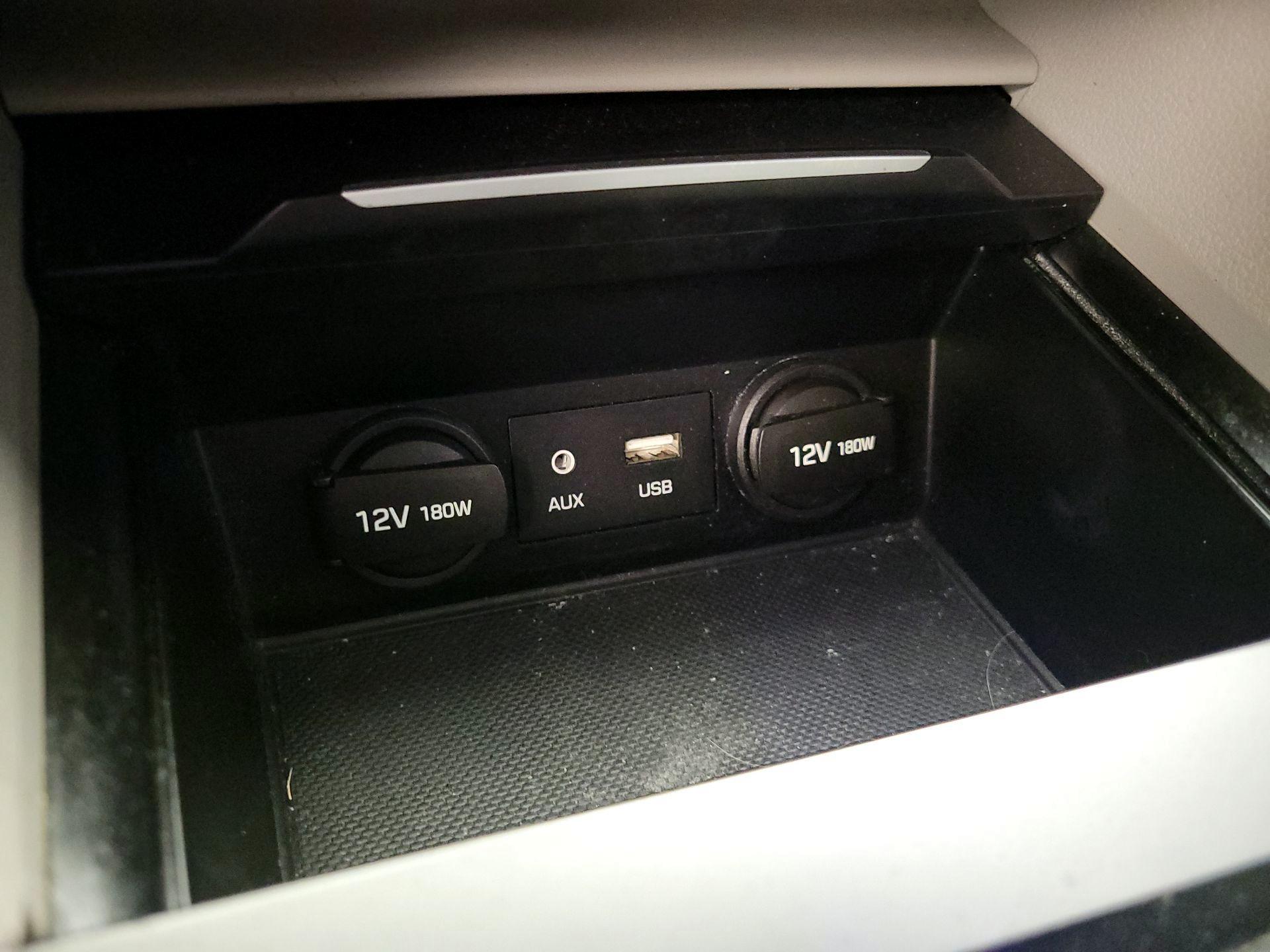 Thumbnail: 2017 Hyundai Elantra - 18