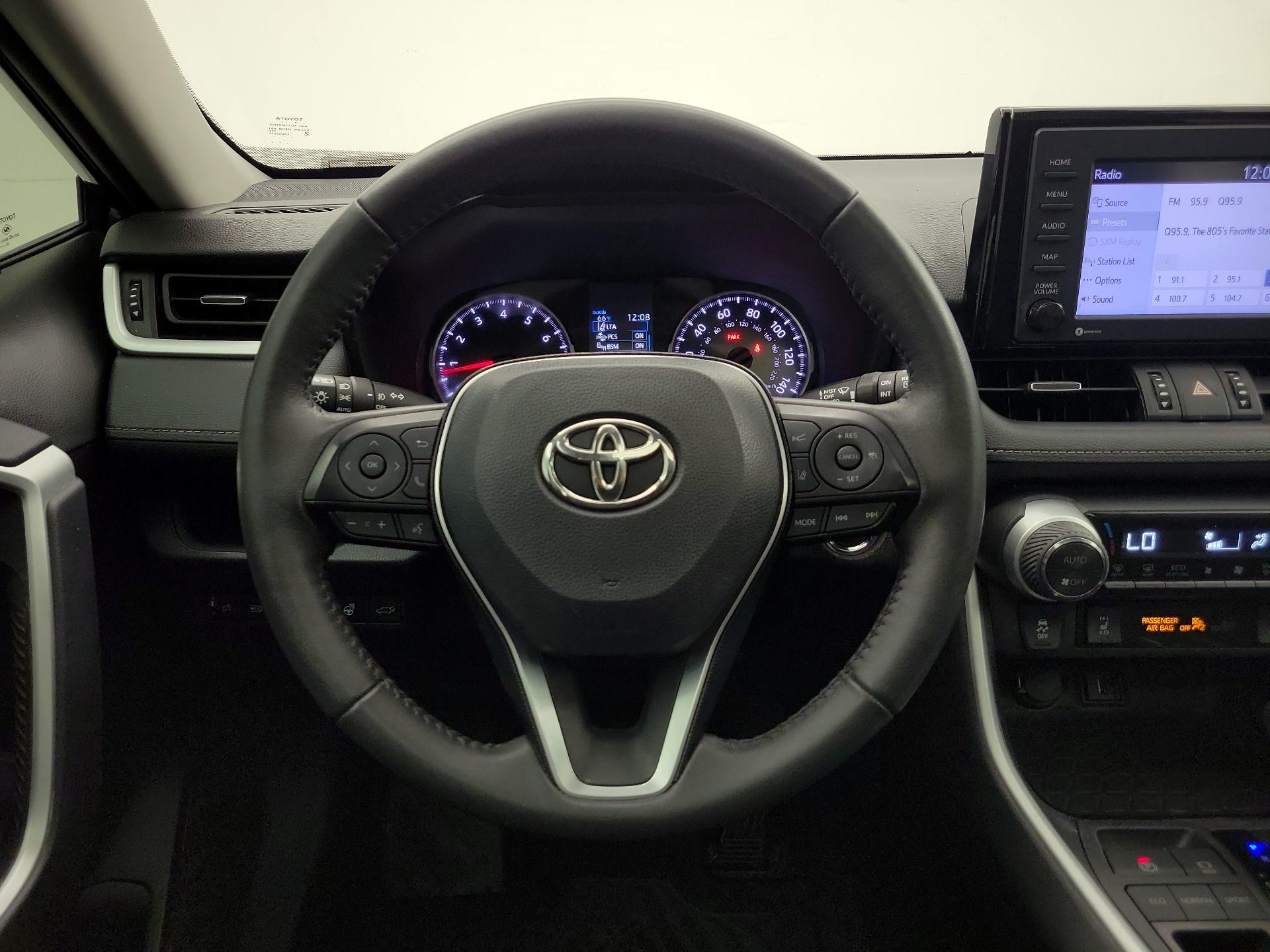 Thumbnail: 2021 Toyota RAV4 - 10