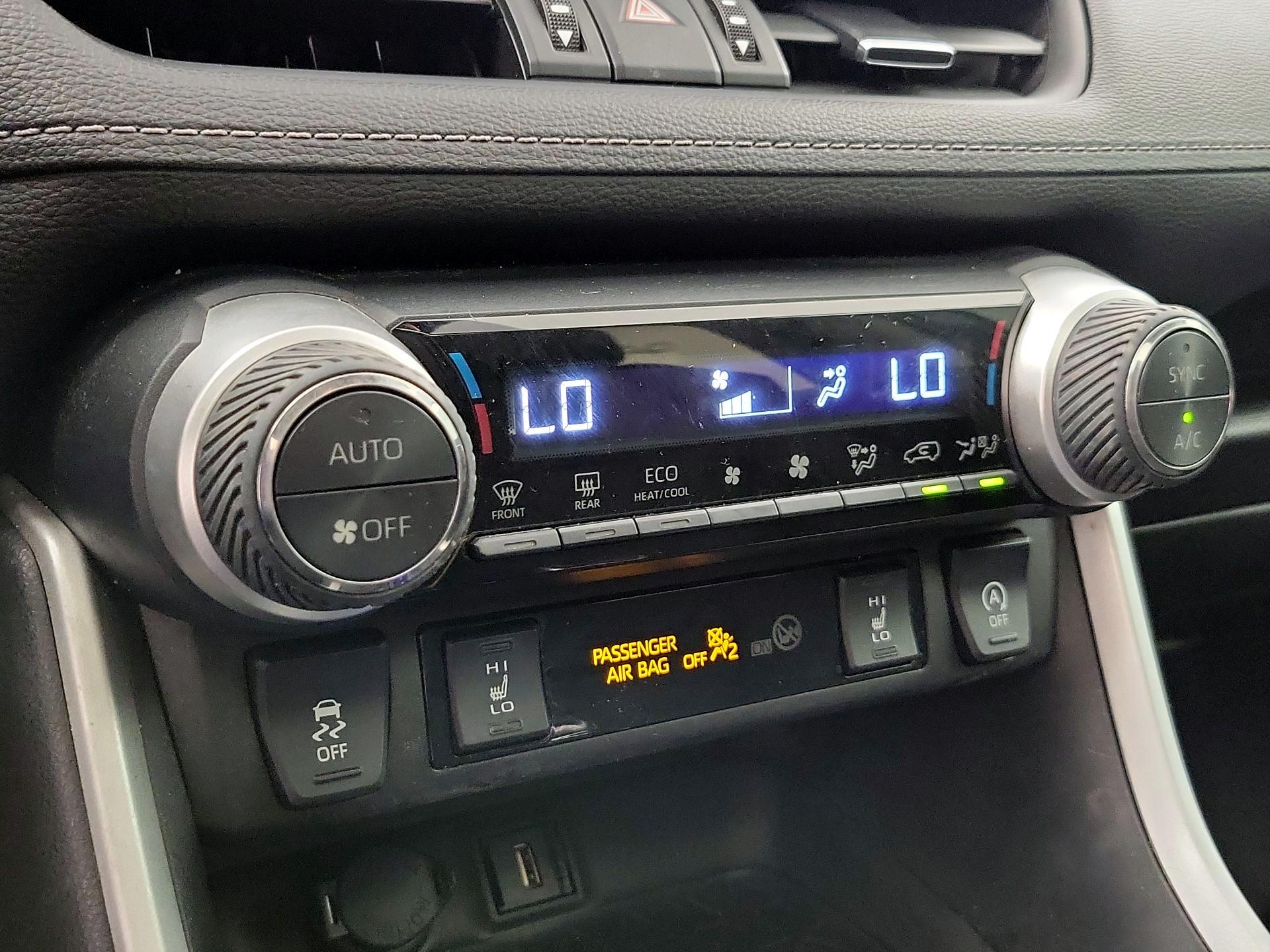 Thumbnail: 2021 Toyota RAV4 - 16