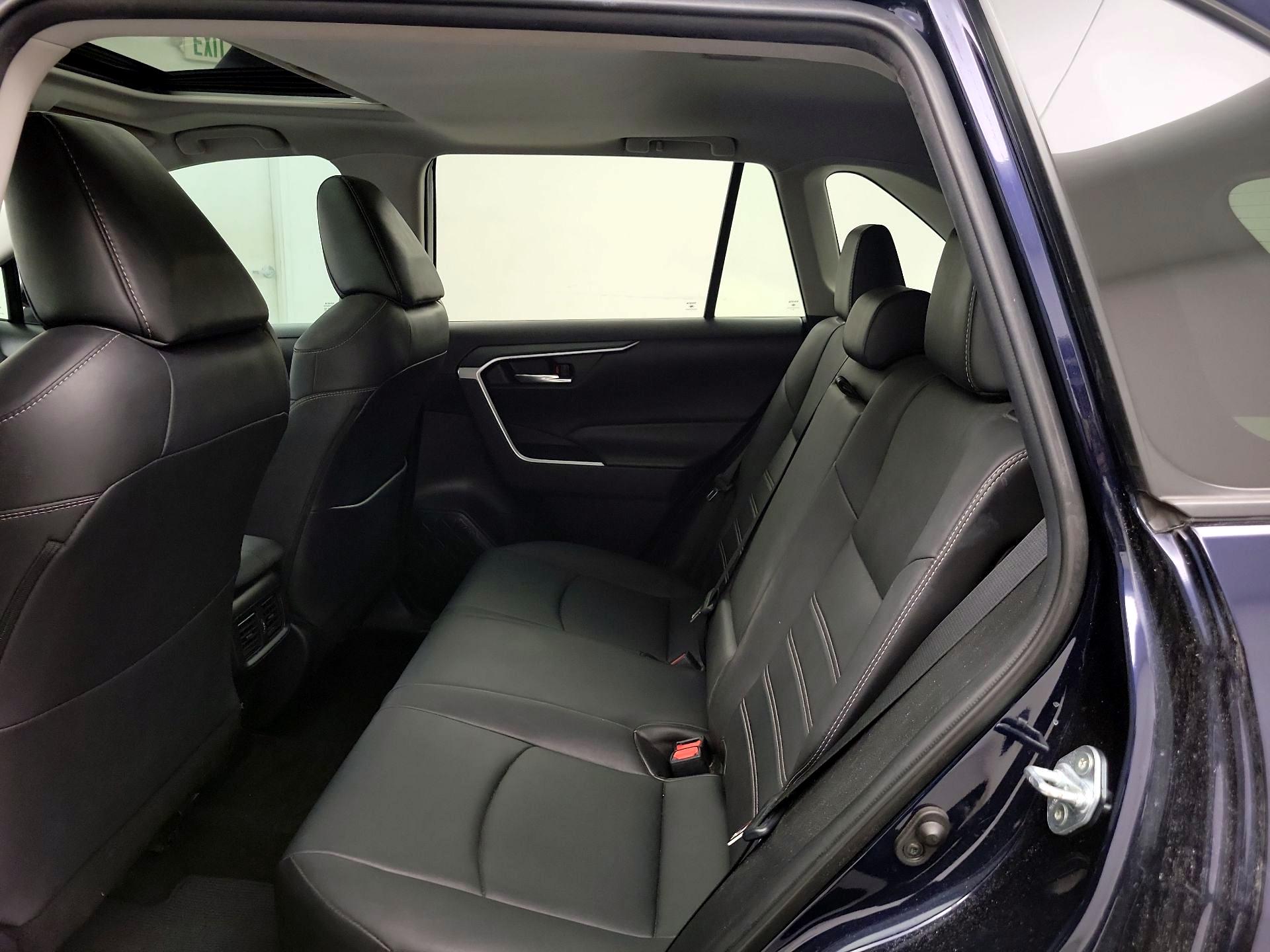 Thumbnail: 2021 Toyota RAV4 - 20