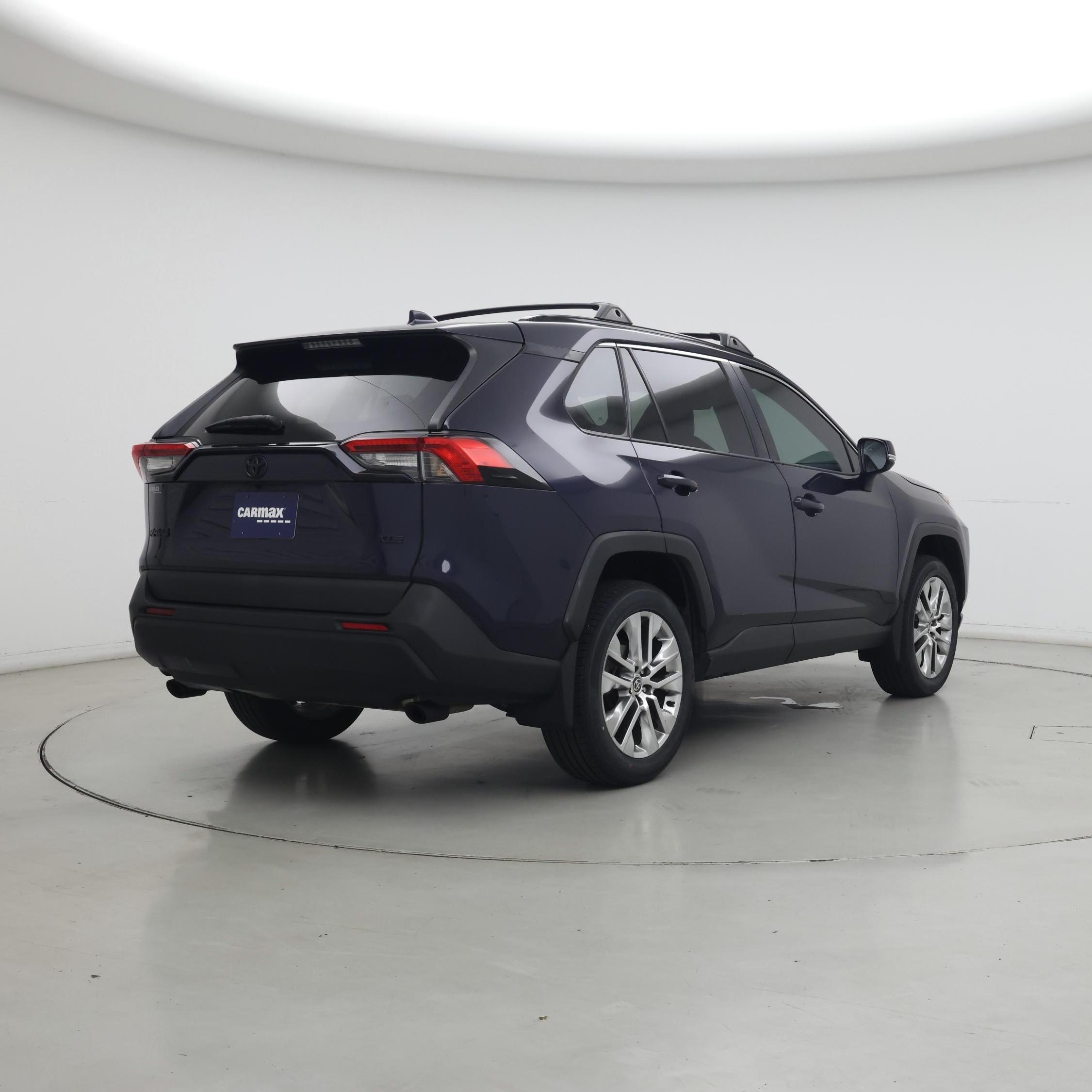 Thumbnail: 2021 Toyota RAV4 - 8