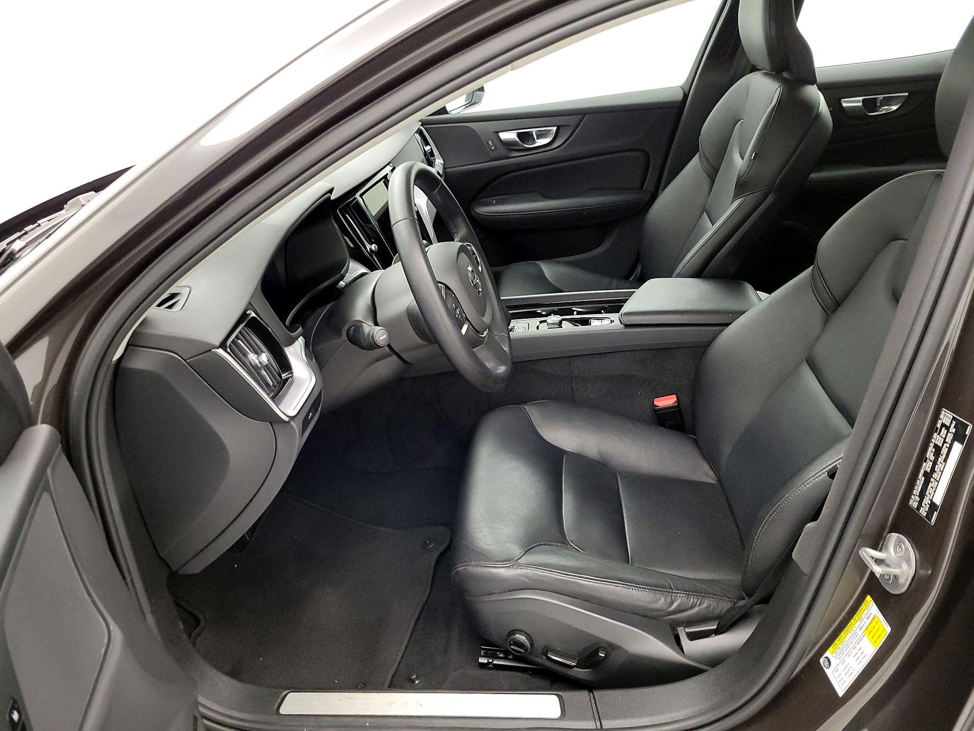 Thumbnail: 2024 Volvo S60 - 11
