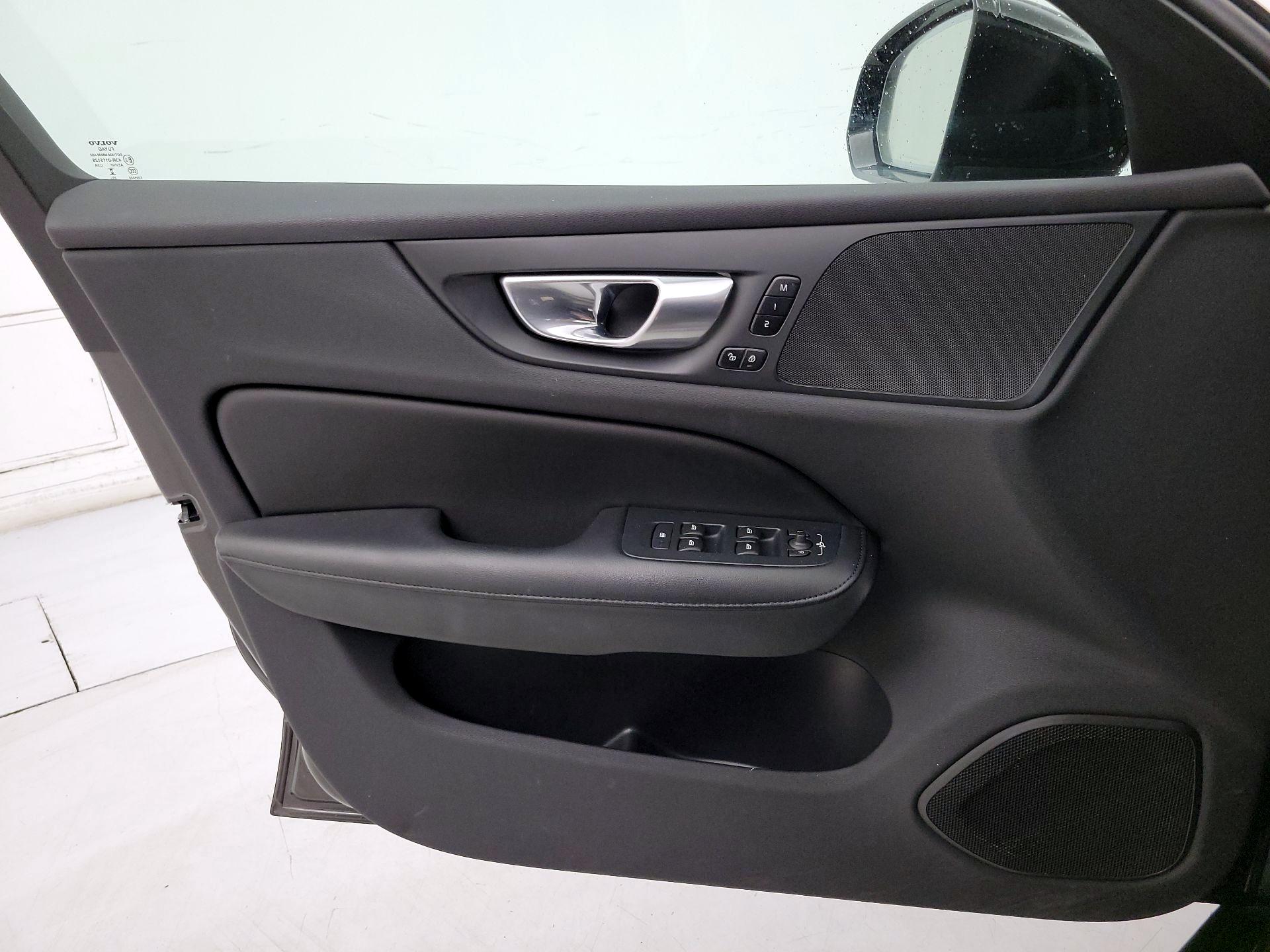 Thumbnail: 2024 Volvo S60 - 12
