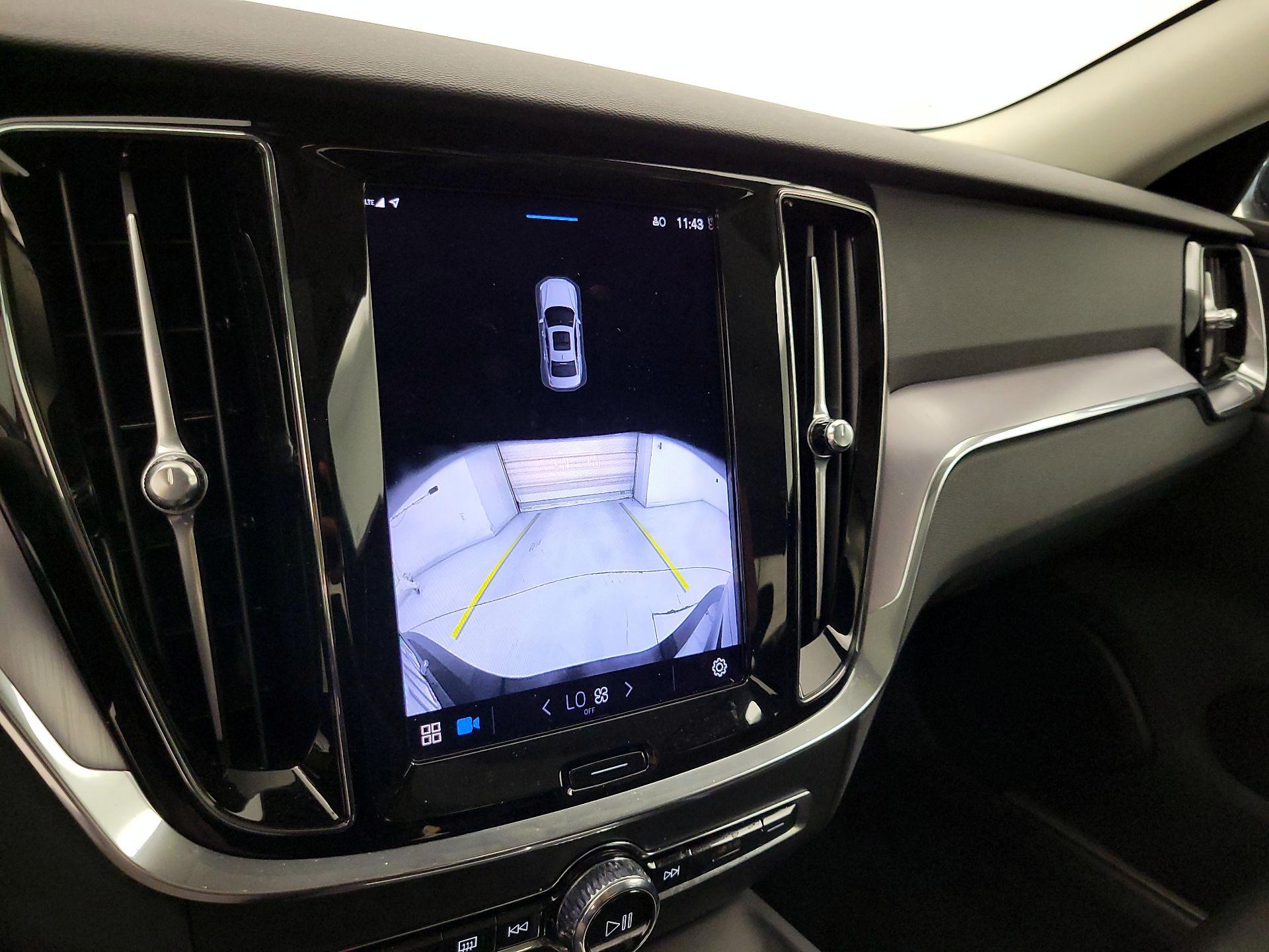 Thumbnail: 2024 Volvo S60 - 14