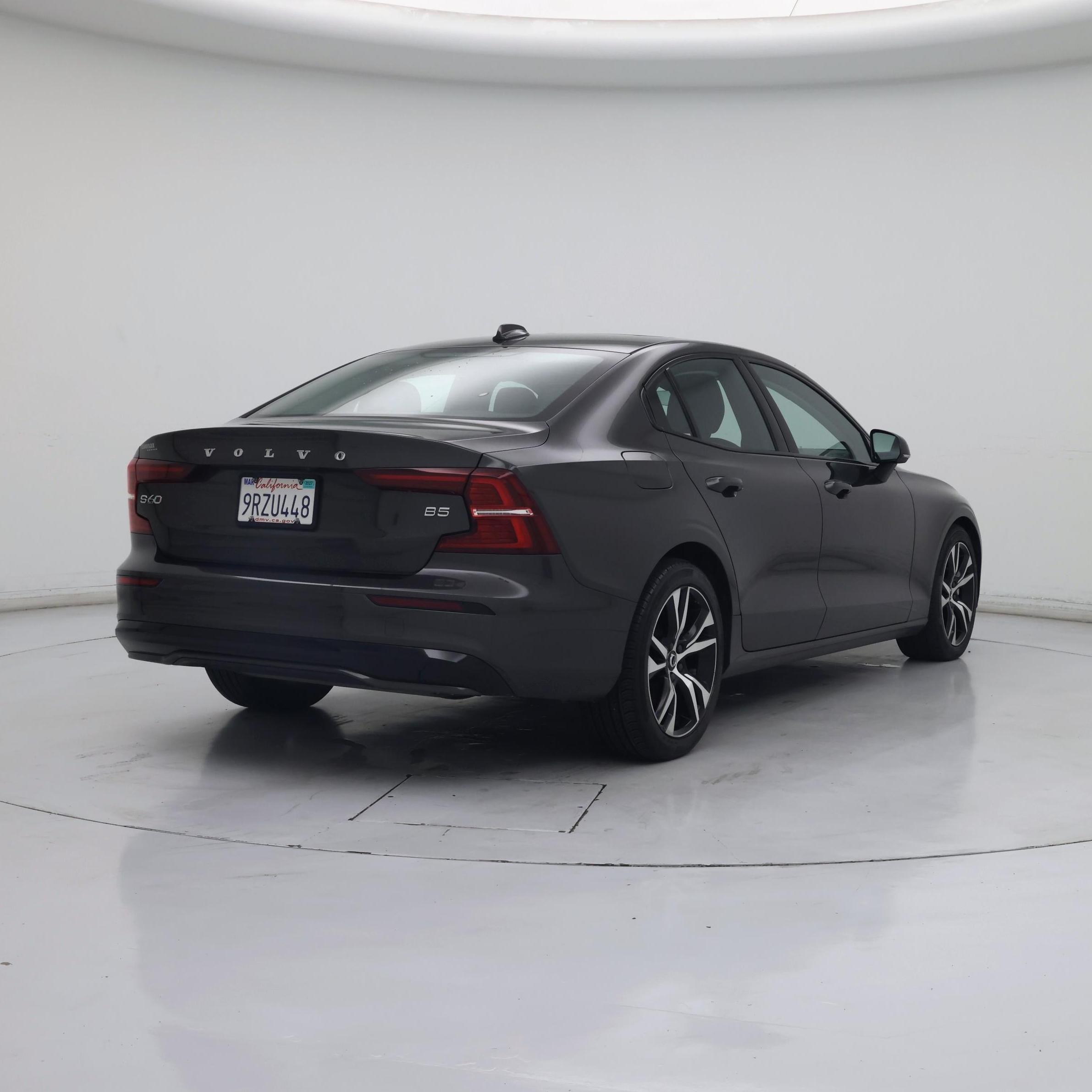 Thumbnail: 2024 Volvo S60 - 8
