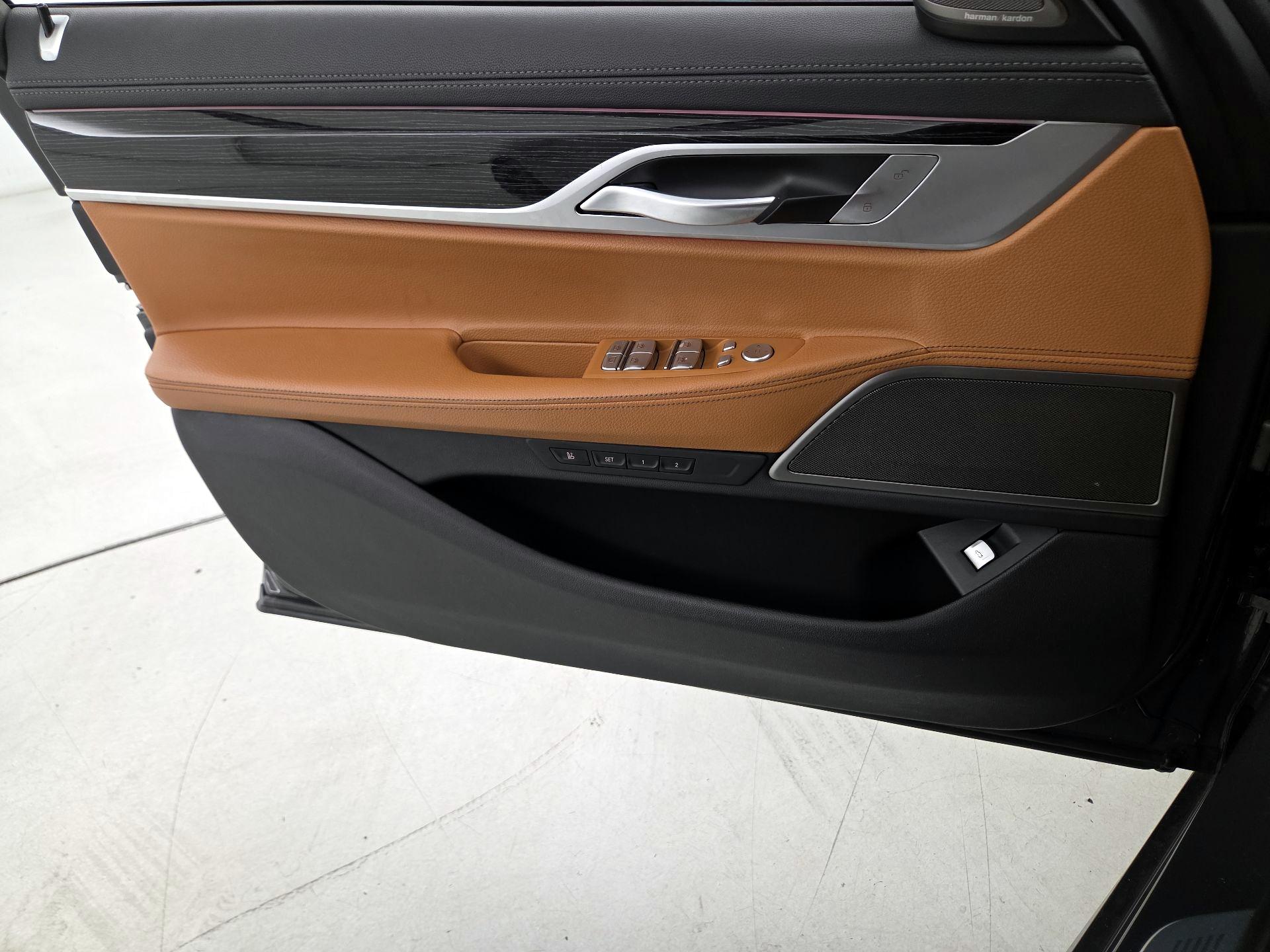 Thumbnail: 2022 BMW 7 Series - 12