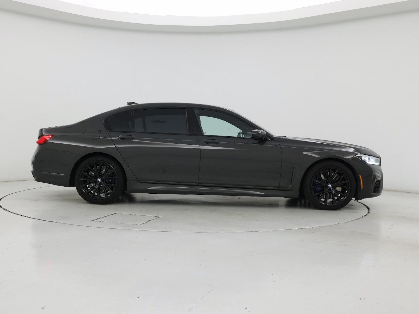 2022 BMW 7 Series 740i - Photo 8