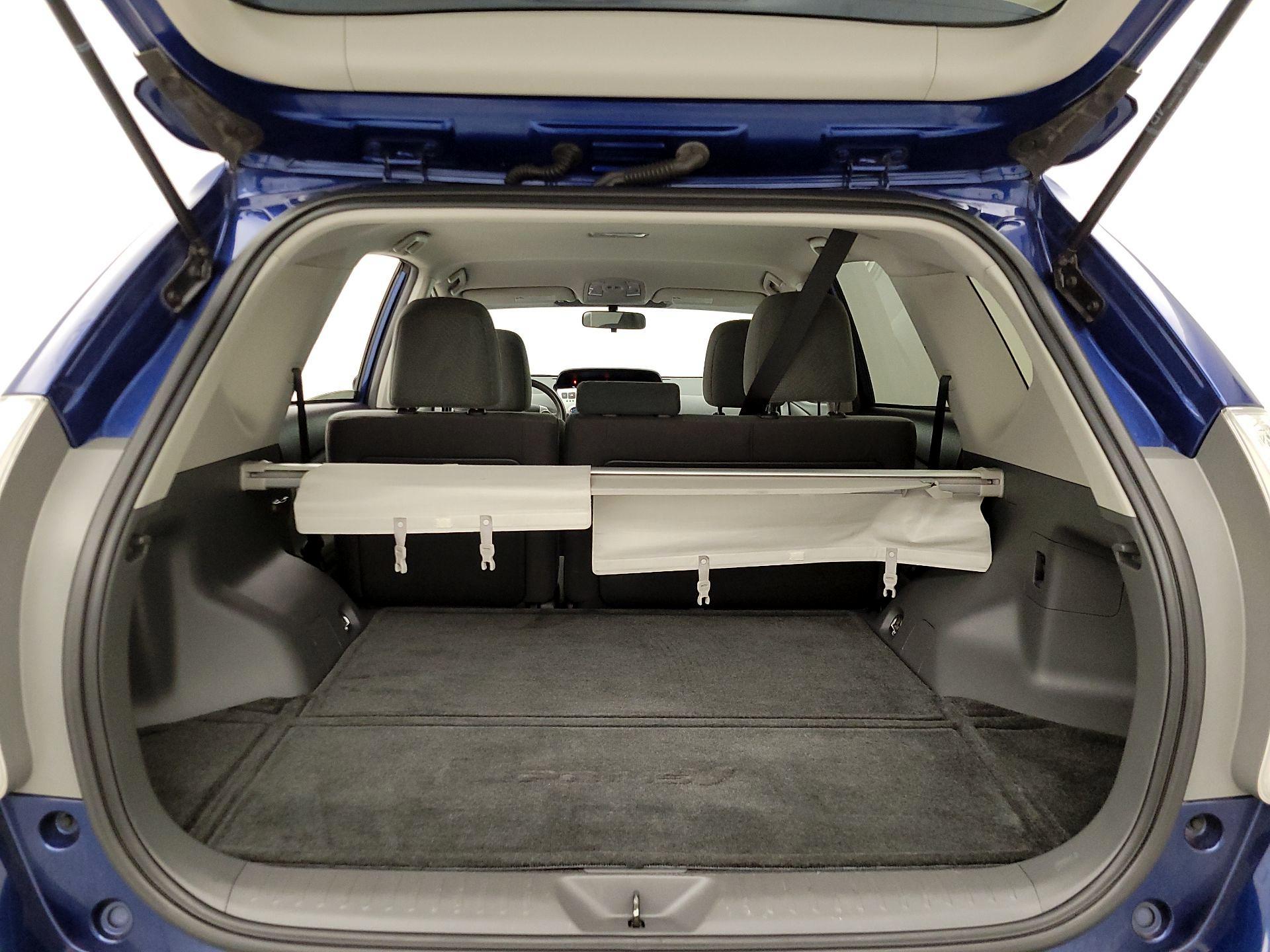 Thumbnail: 2014 Toyota Prius v - 20