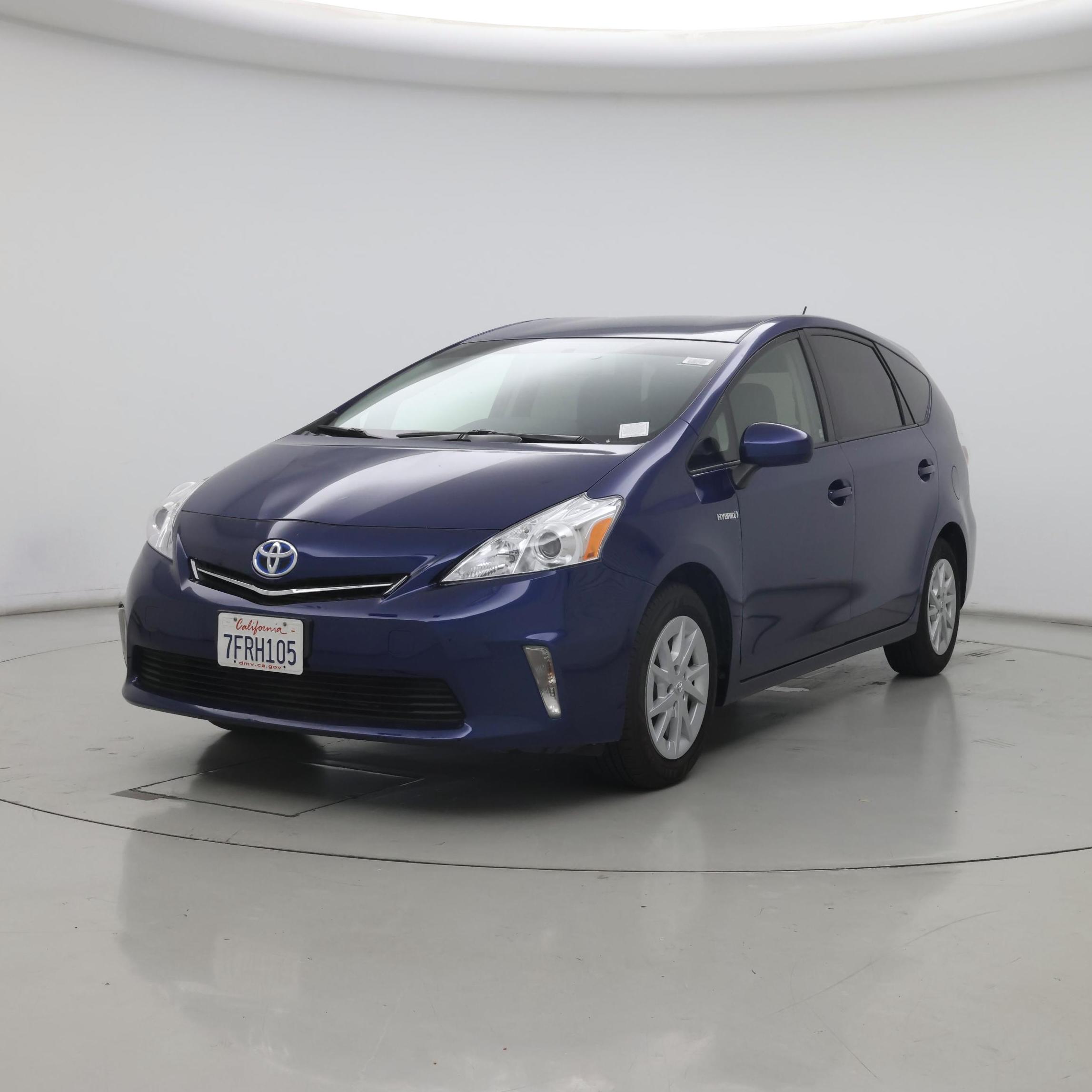 Thumbnail: 2014 Toyota Prius v - 4