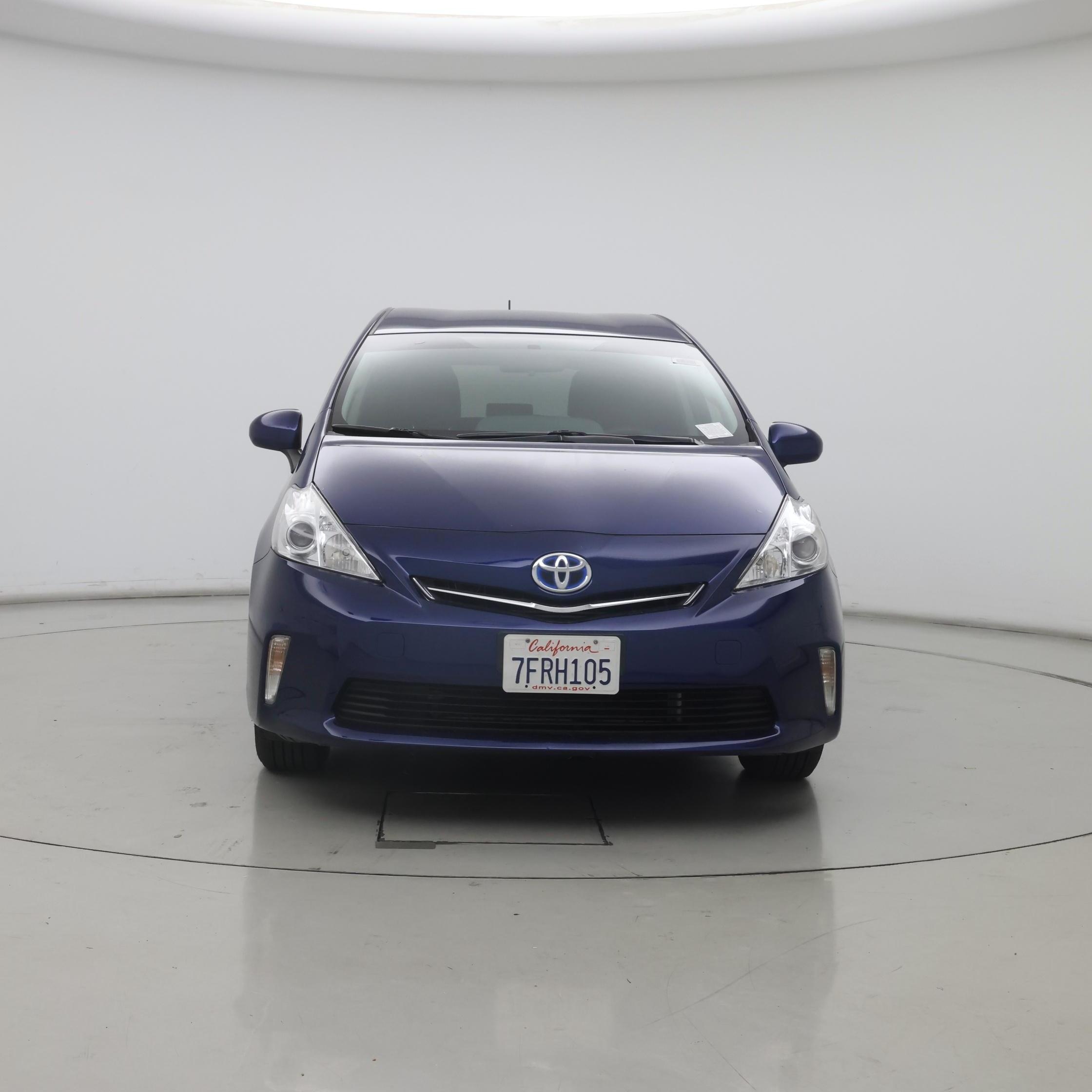 Thumbnail: 2014 Toyota Prius v - 5