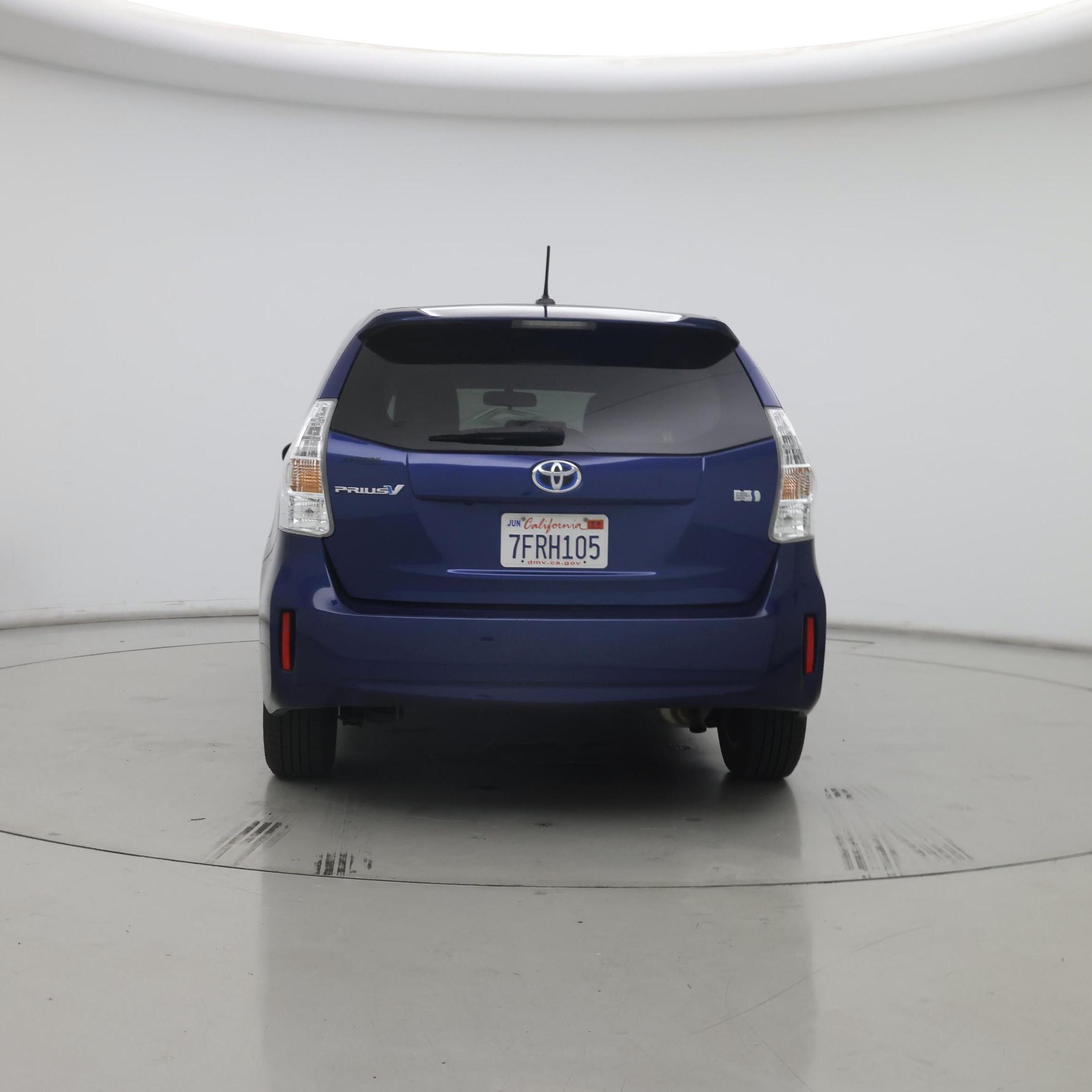 Thumbnail: 2014 Toyota Prius v - 6
