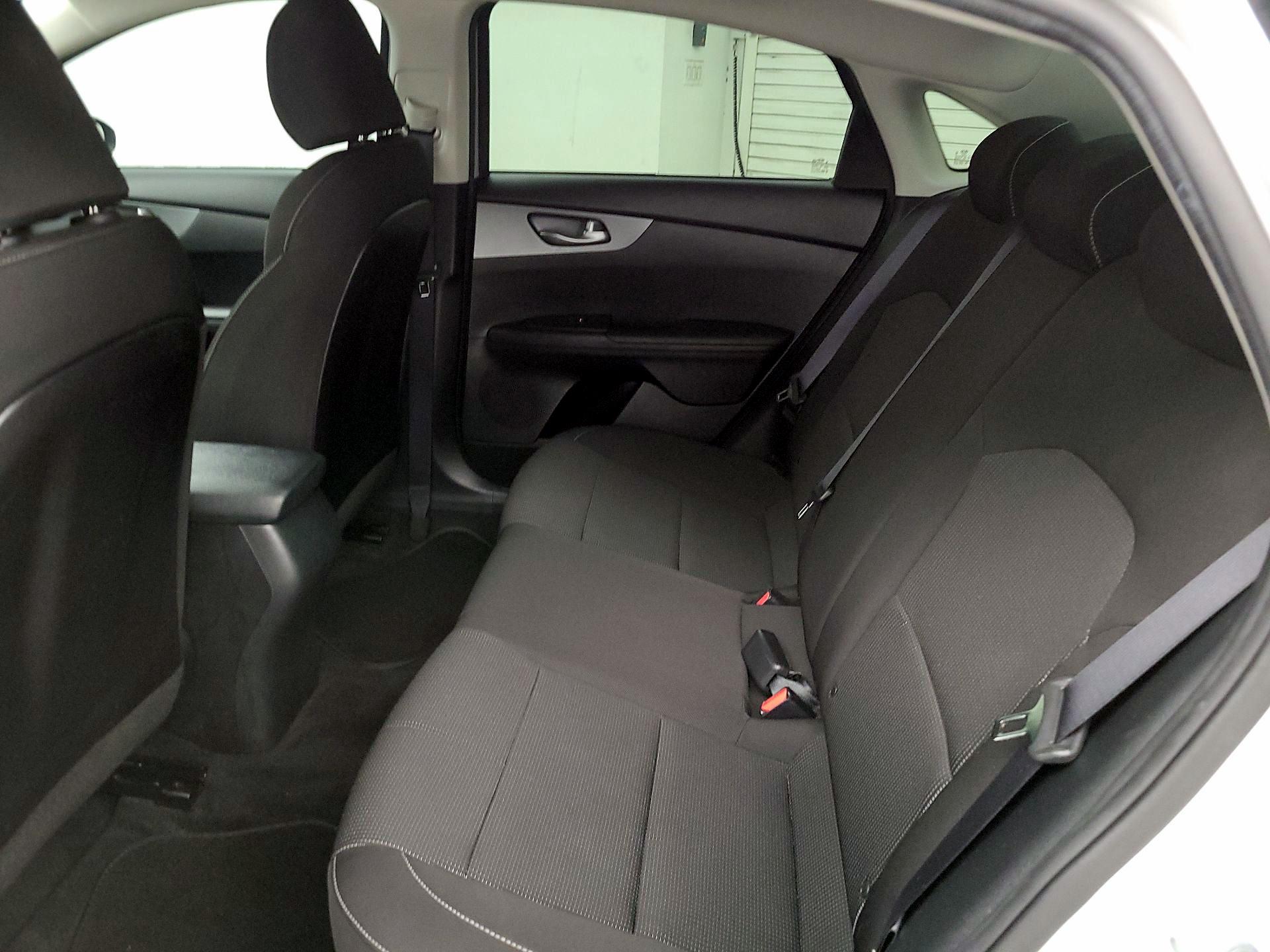 Thumbnail: 2020 Kia Forte - 19