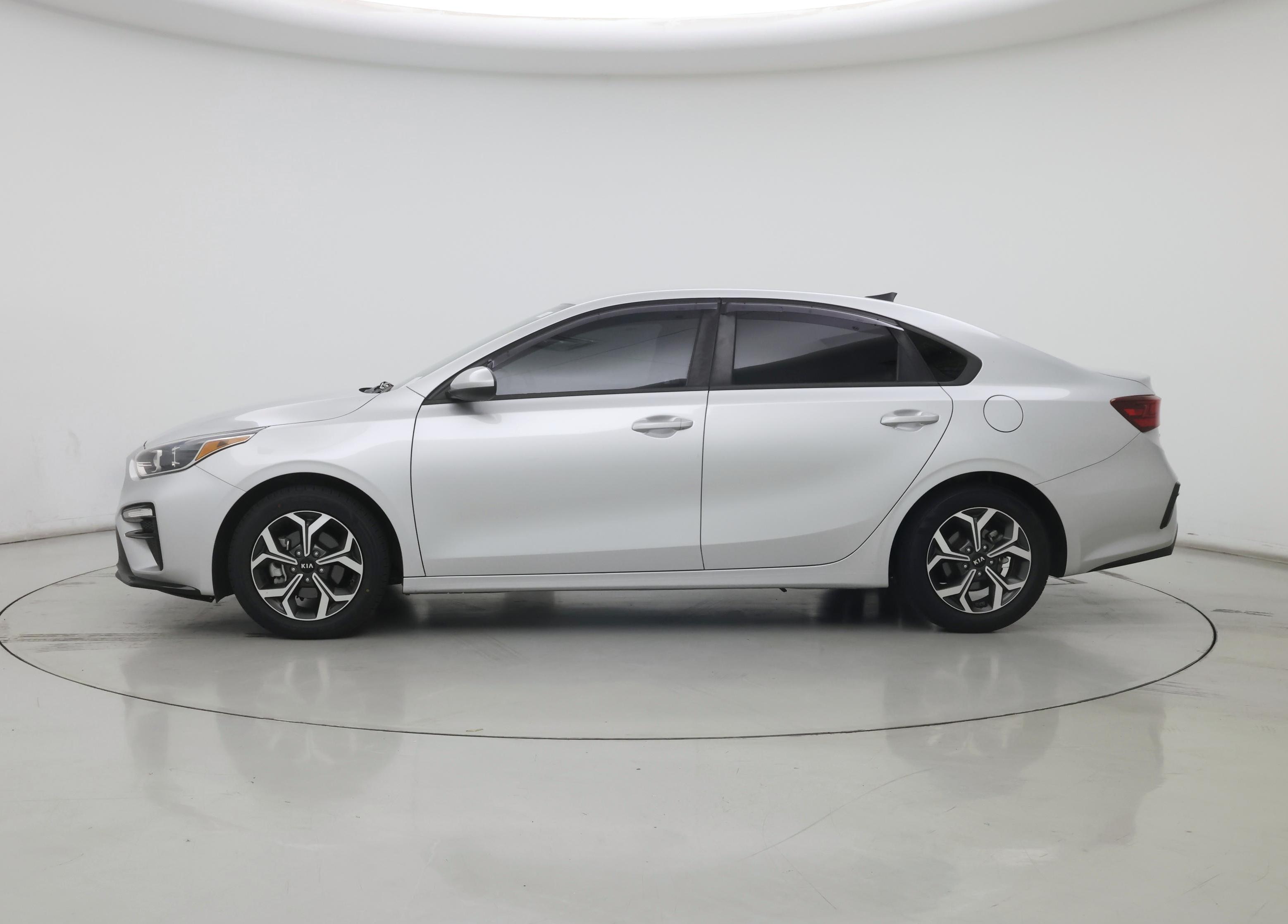 Thumbnail: 2020 Kia Forte - 3