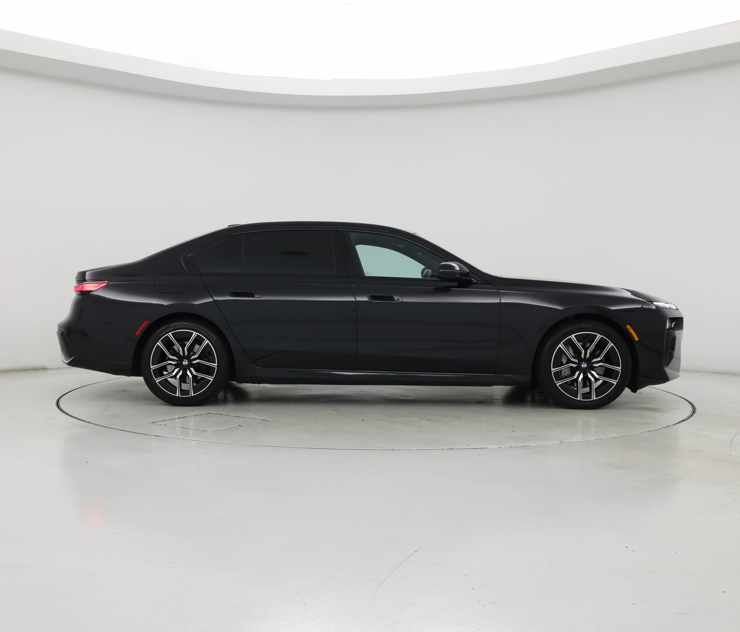 Thumbnail: 2023 BMW 7 Series - 7
