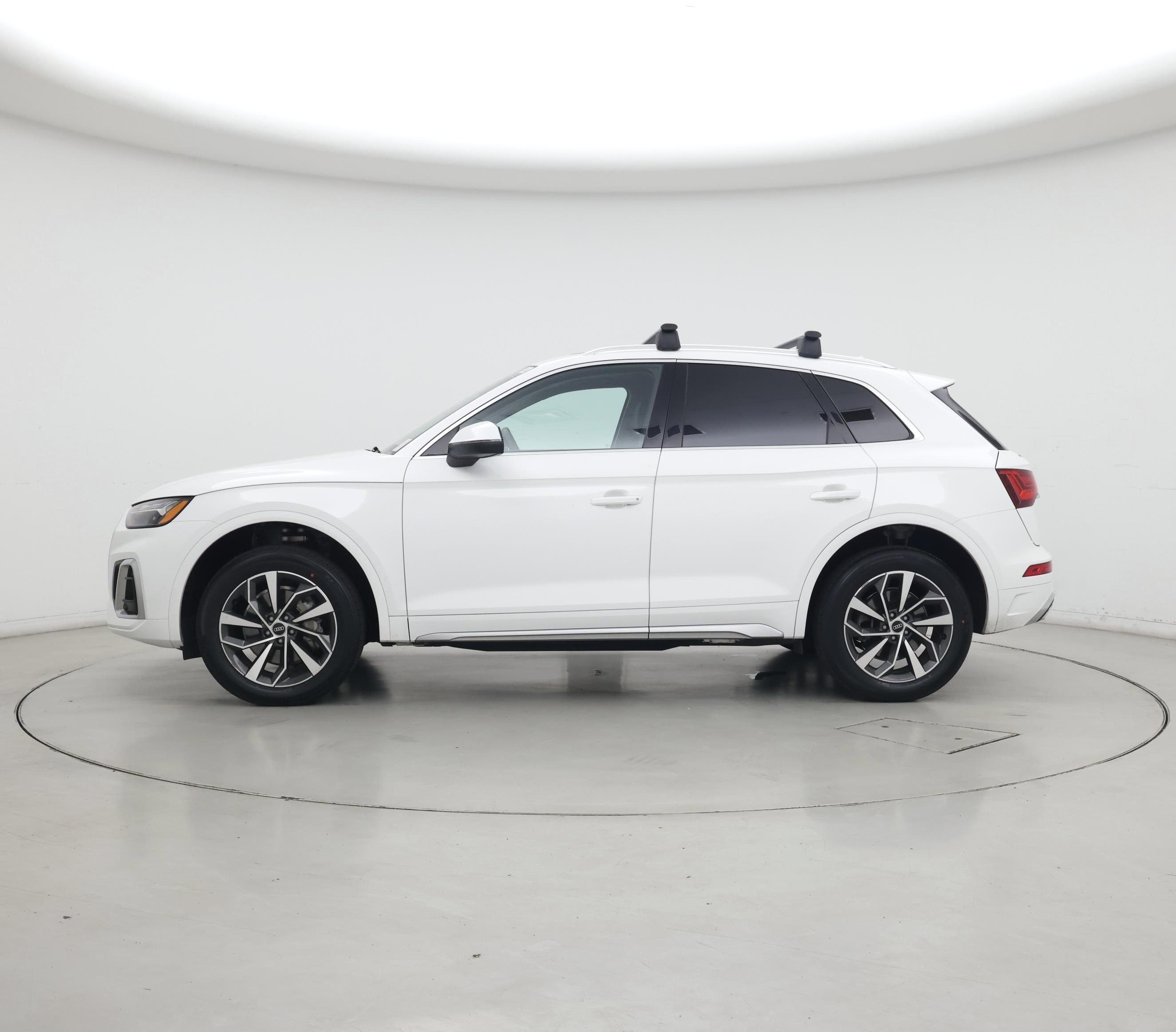 Thumbnail: 2023 Audi Q5 - 3