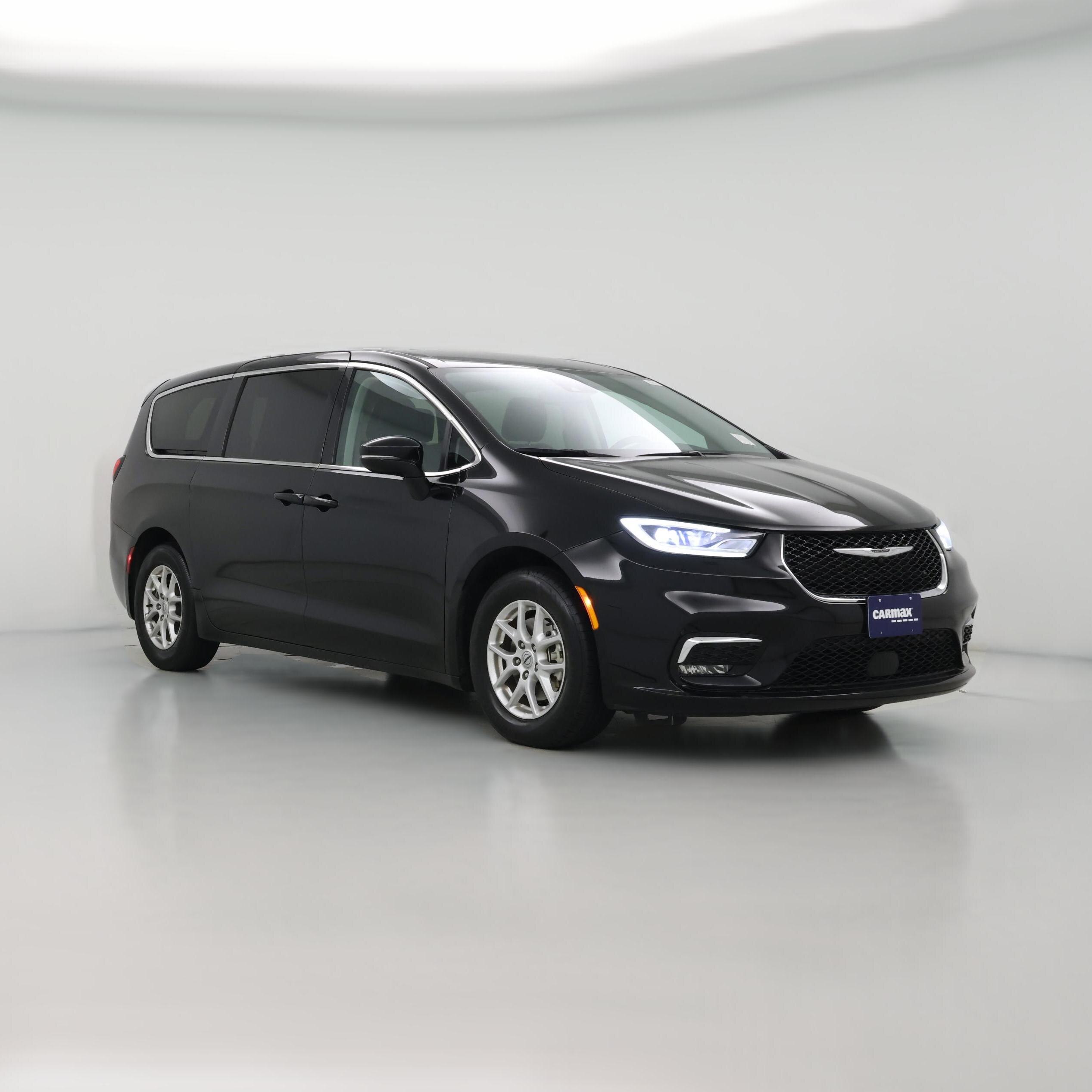 Thumbnail: 2024 Chrysler Pacifica - 1