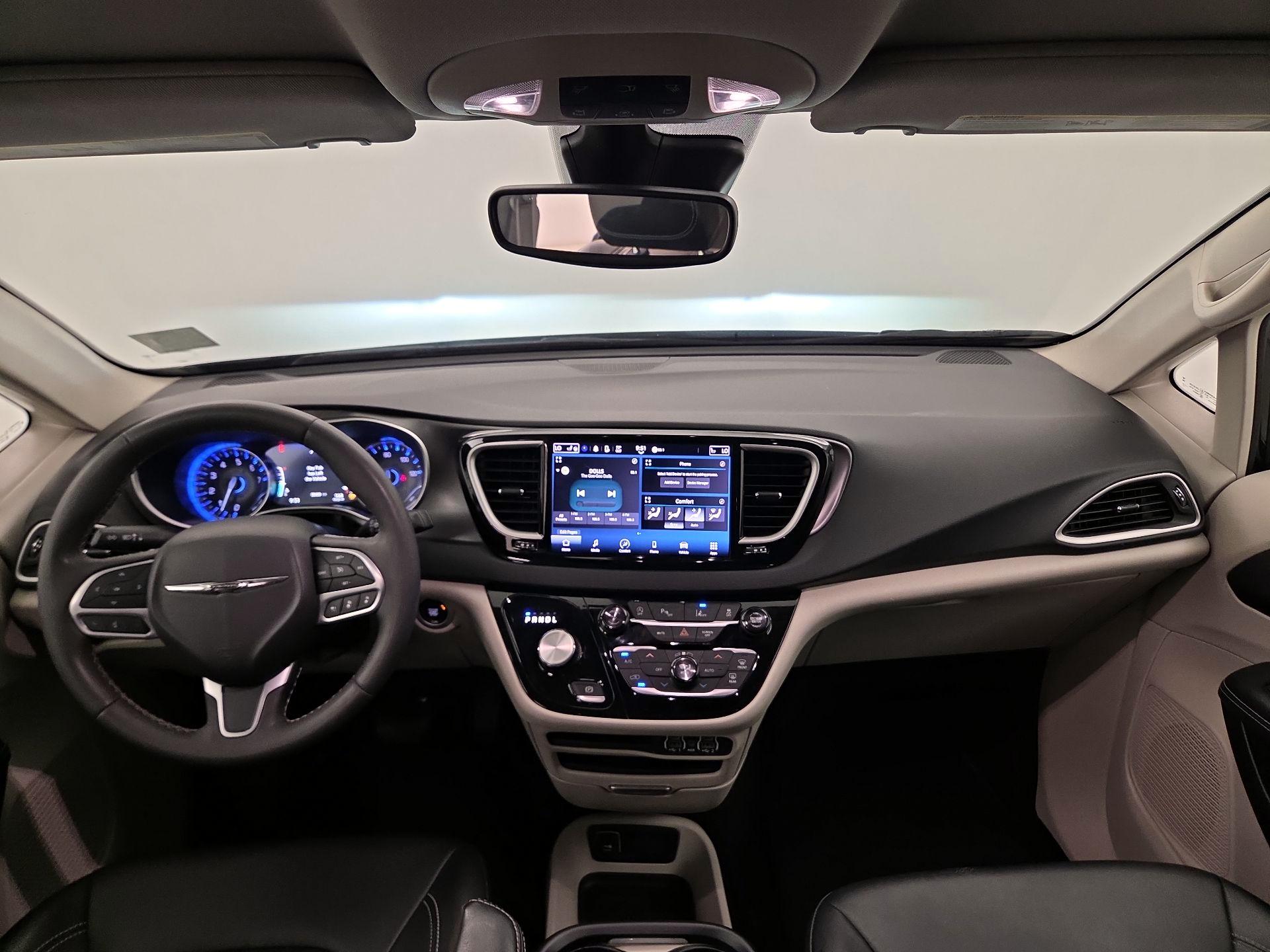 Thumbnail: 2024 Chrysler Pacifica - 9