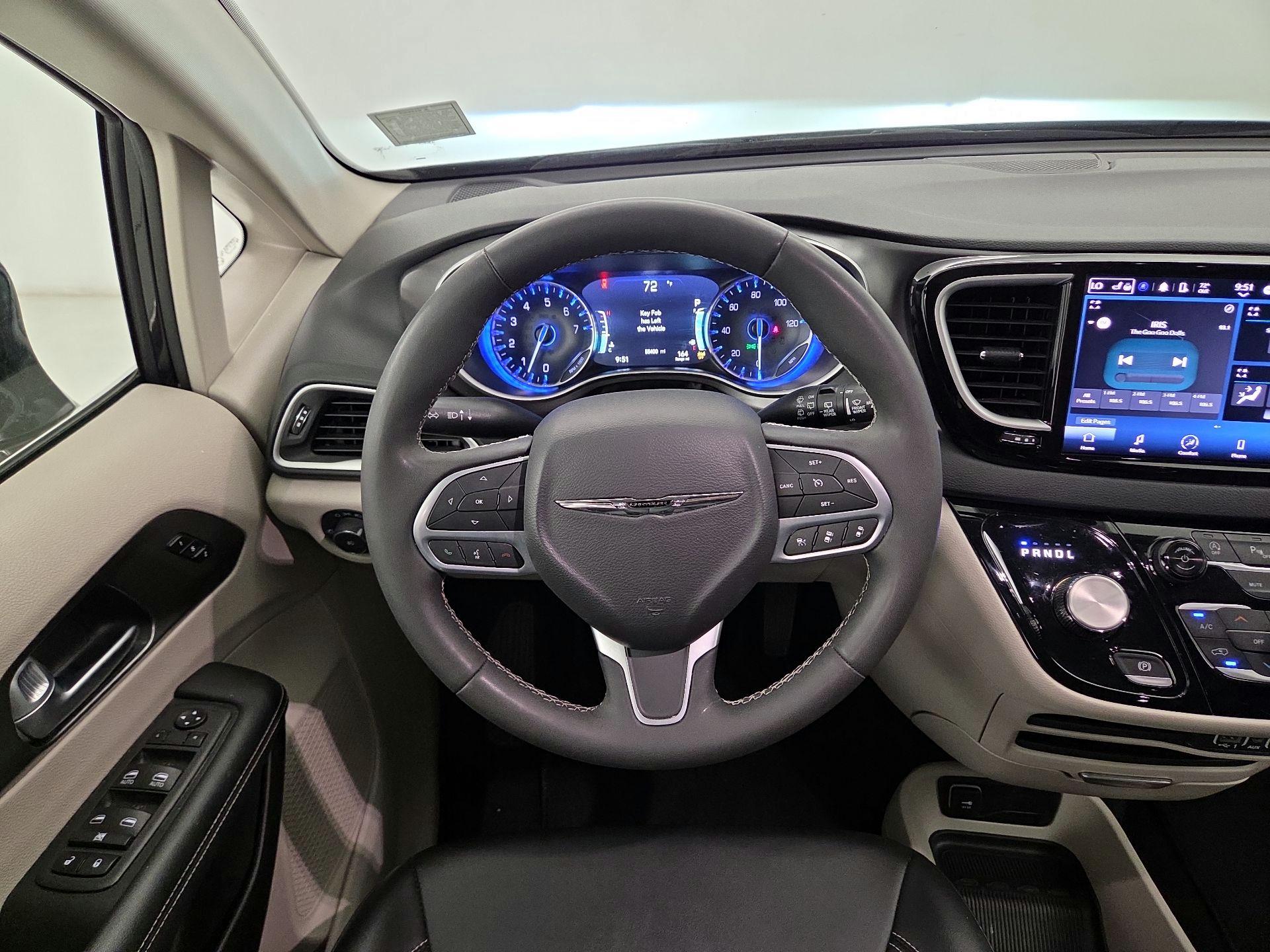 Thumbnail: 2024 Chrysler Pacifica - 10