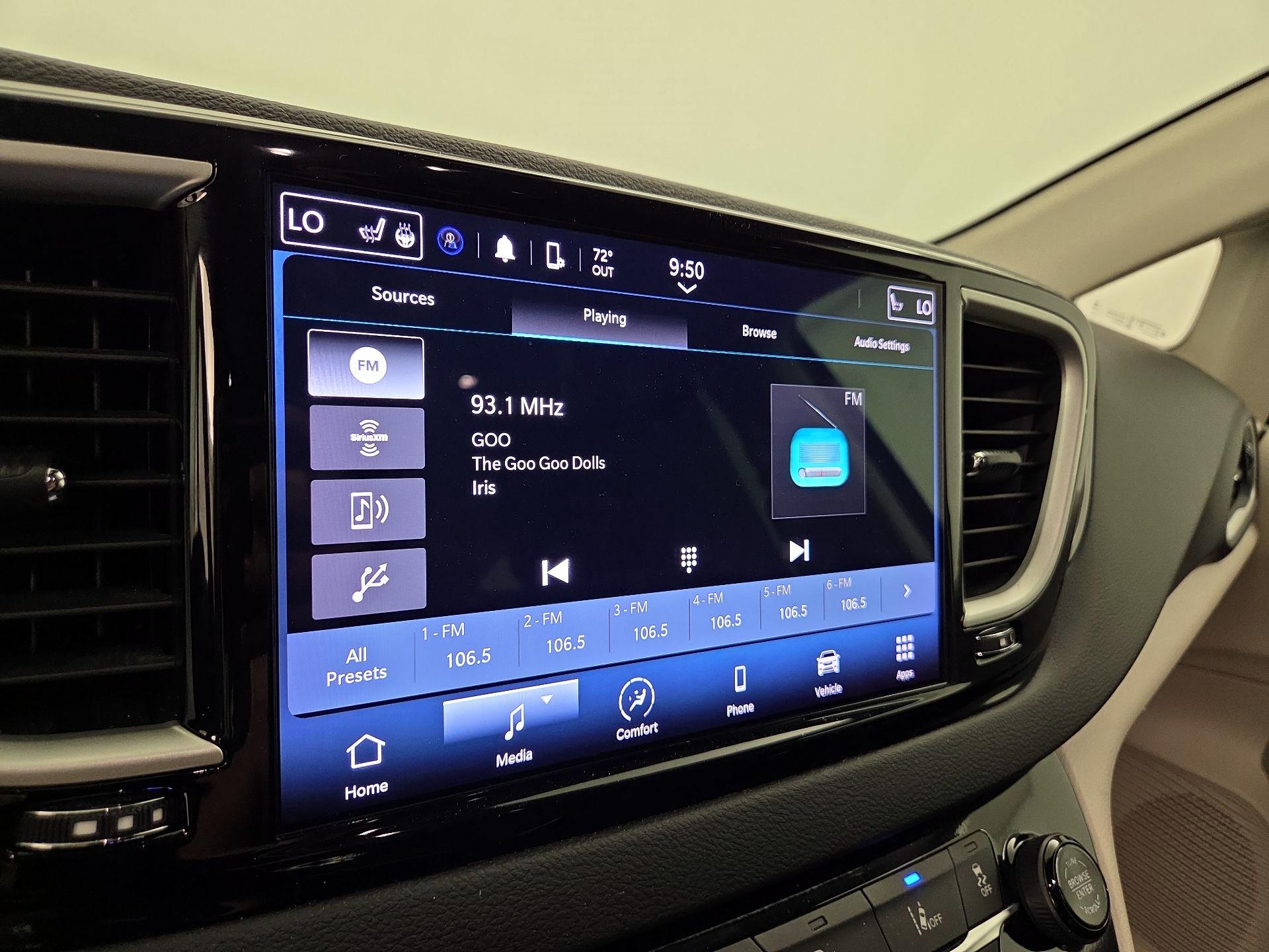 Thumbnail: 2024 Chrysler Pacifica - 15