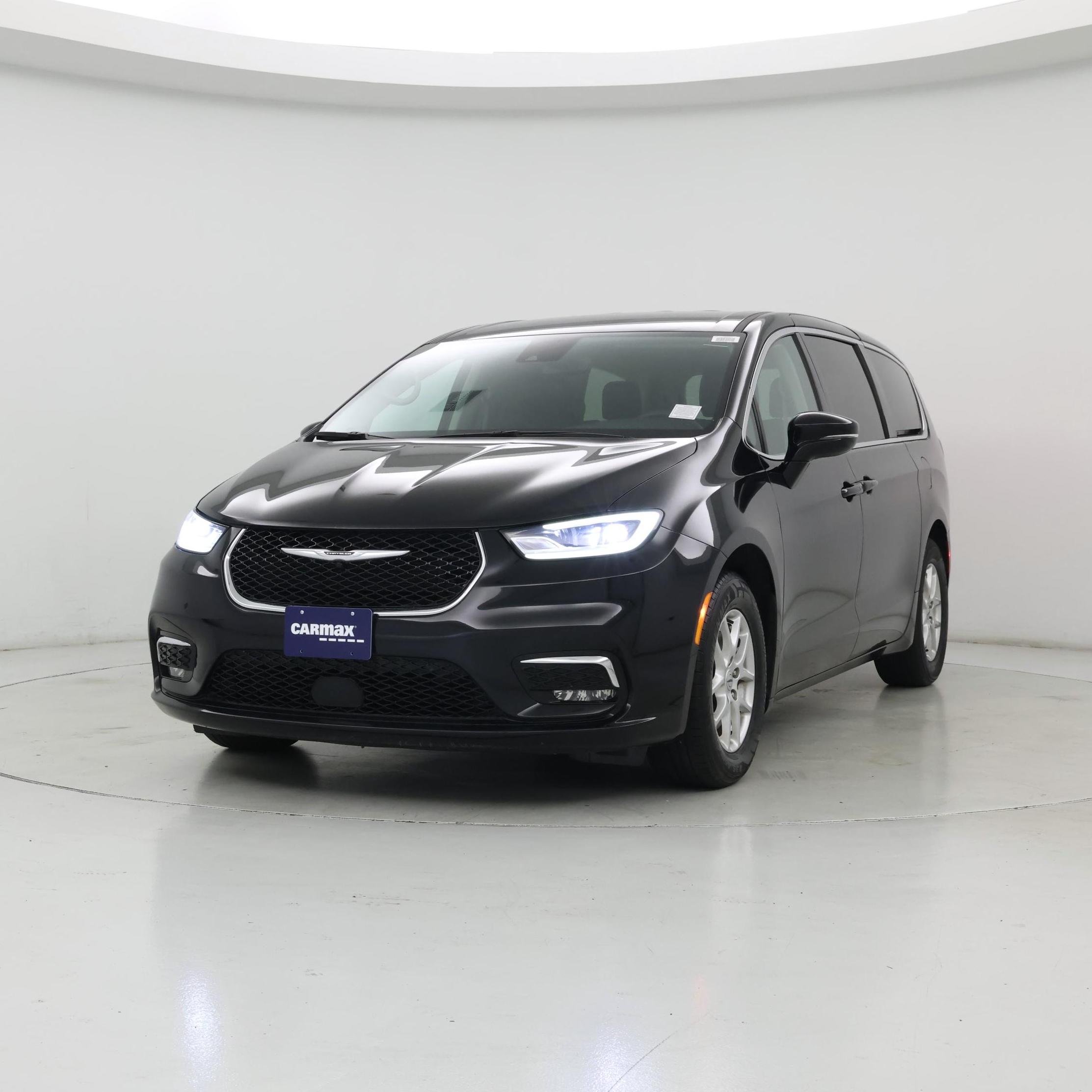Thumbnail: 2024 Chrysler Pacifica - 4
