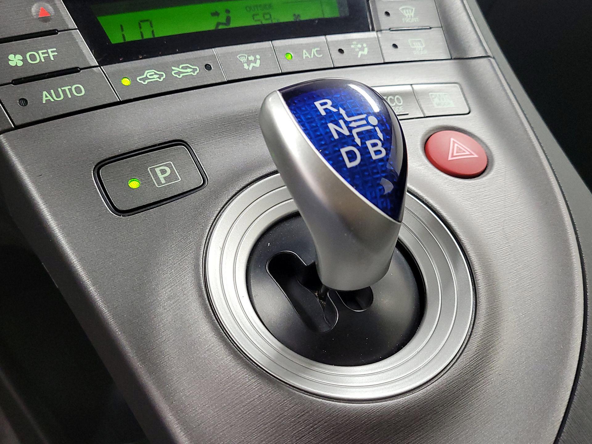Thumbnail: 2015 Toyota Prius - 15