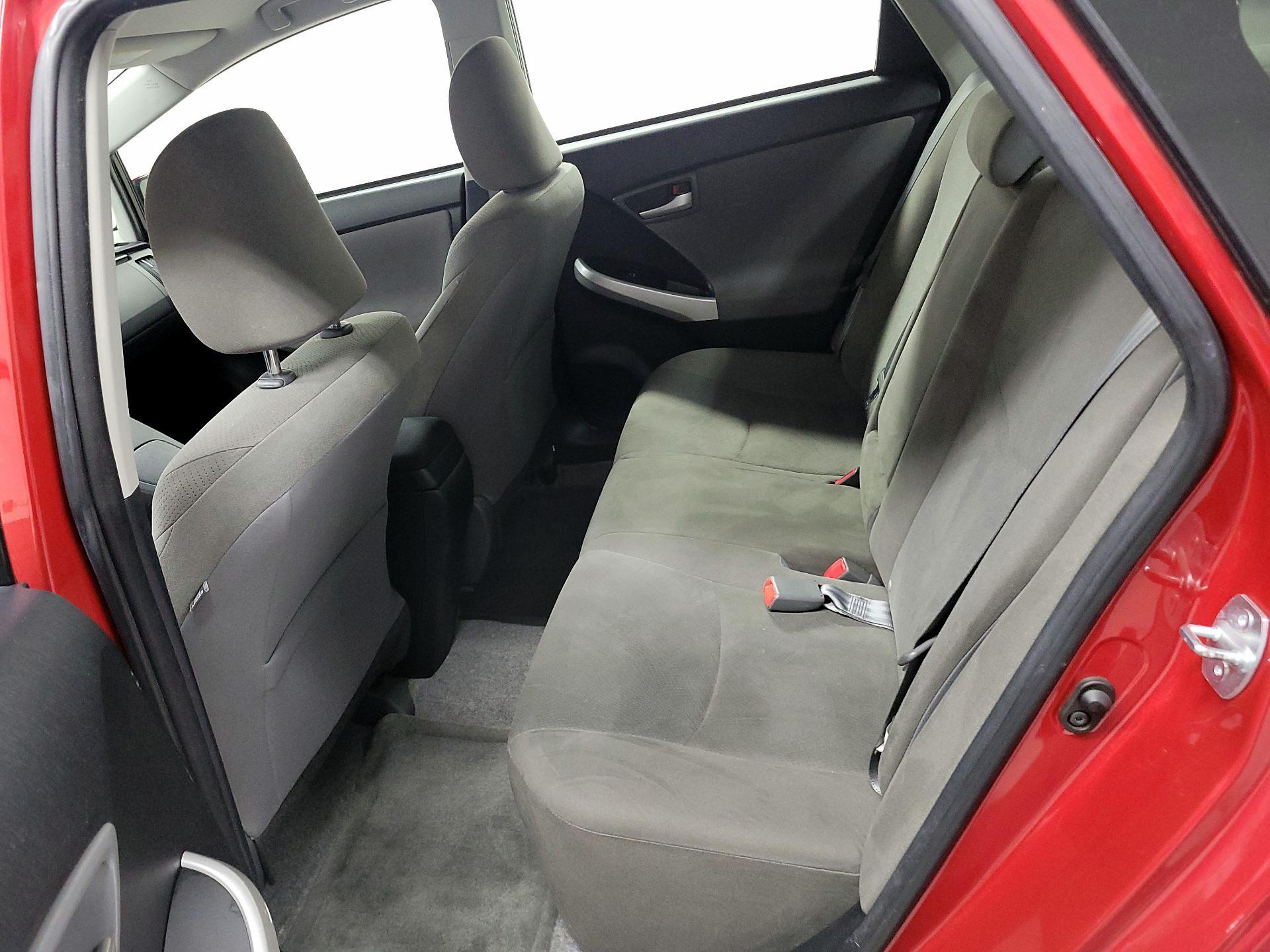 Thumbnail: 2015 Toyota Prius - 16