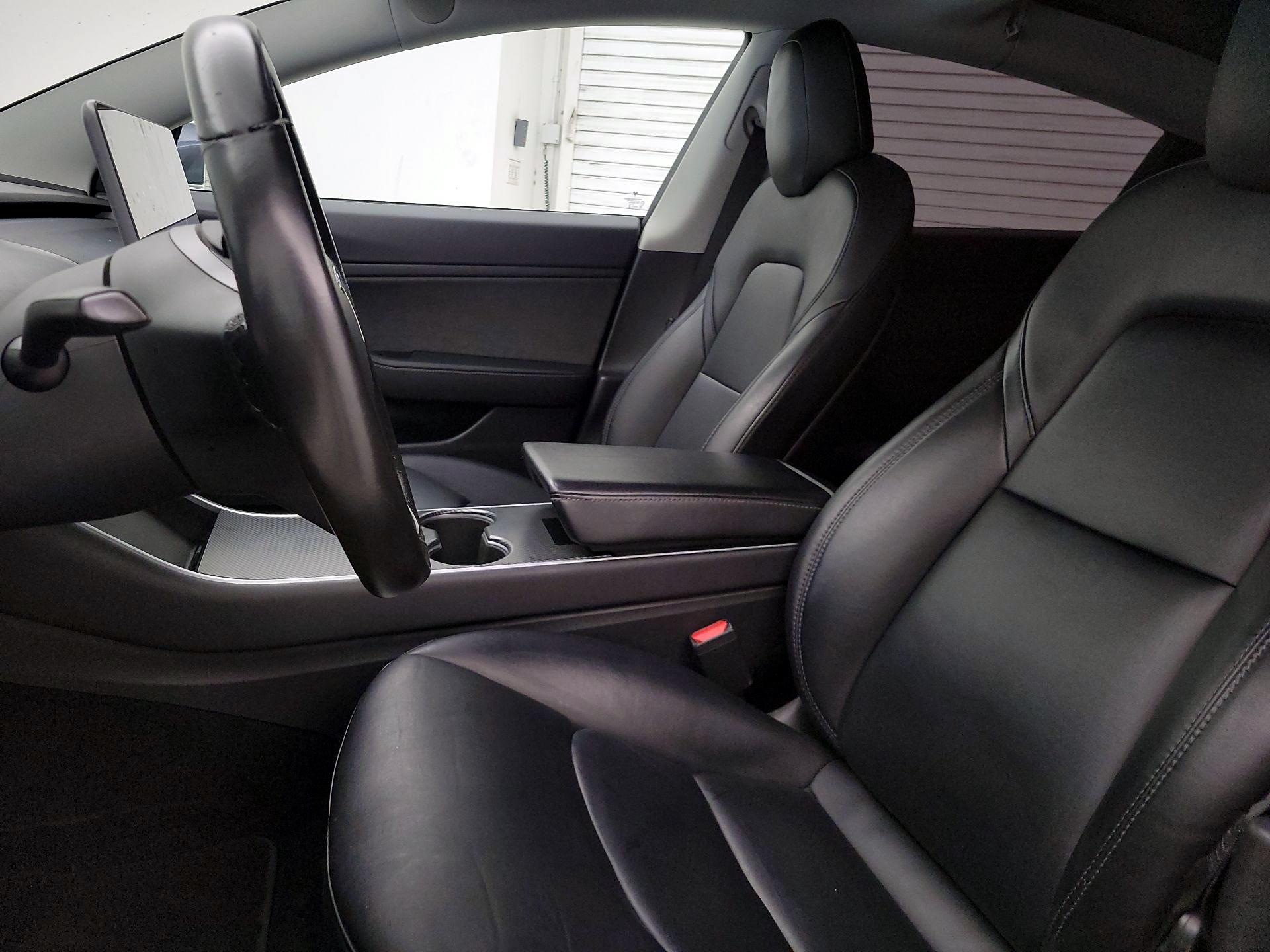 Thumbnail: 2020 Tesla Model 3 - 11