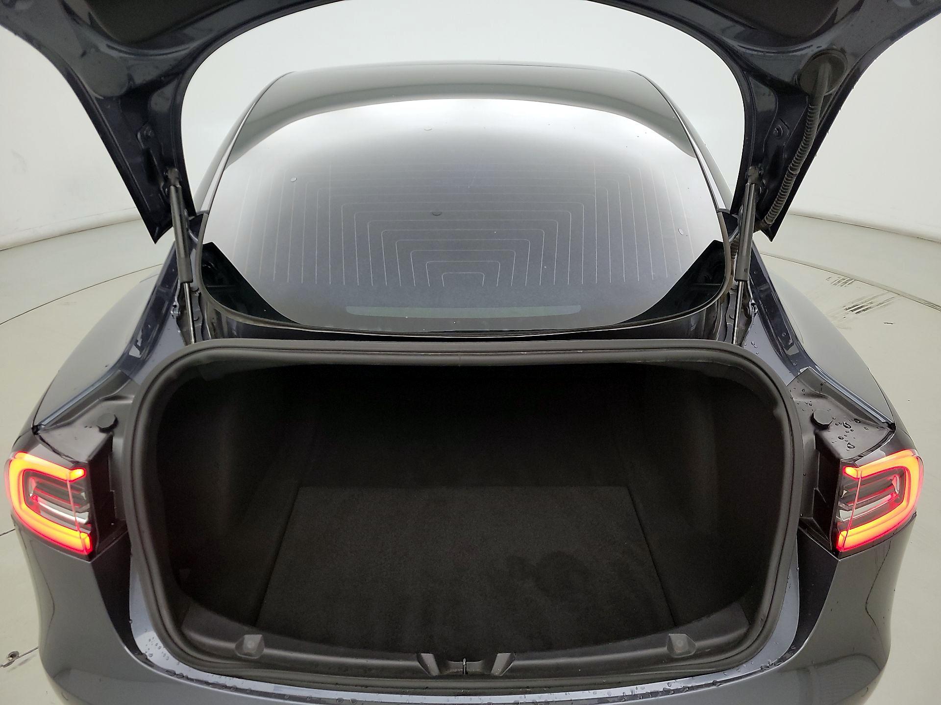 Thumbnail: 2020 Tesla Model 3 - 19