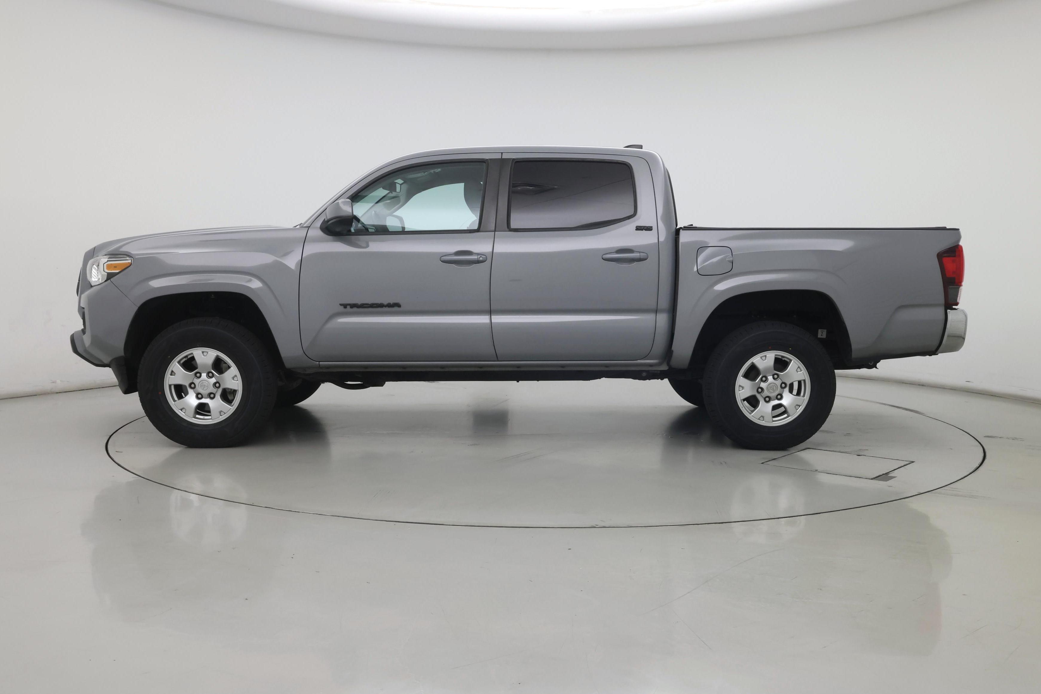 Thumbnail: 2021 Toyota Tacoma - 3