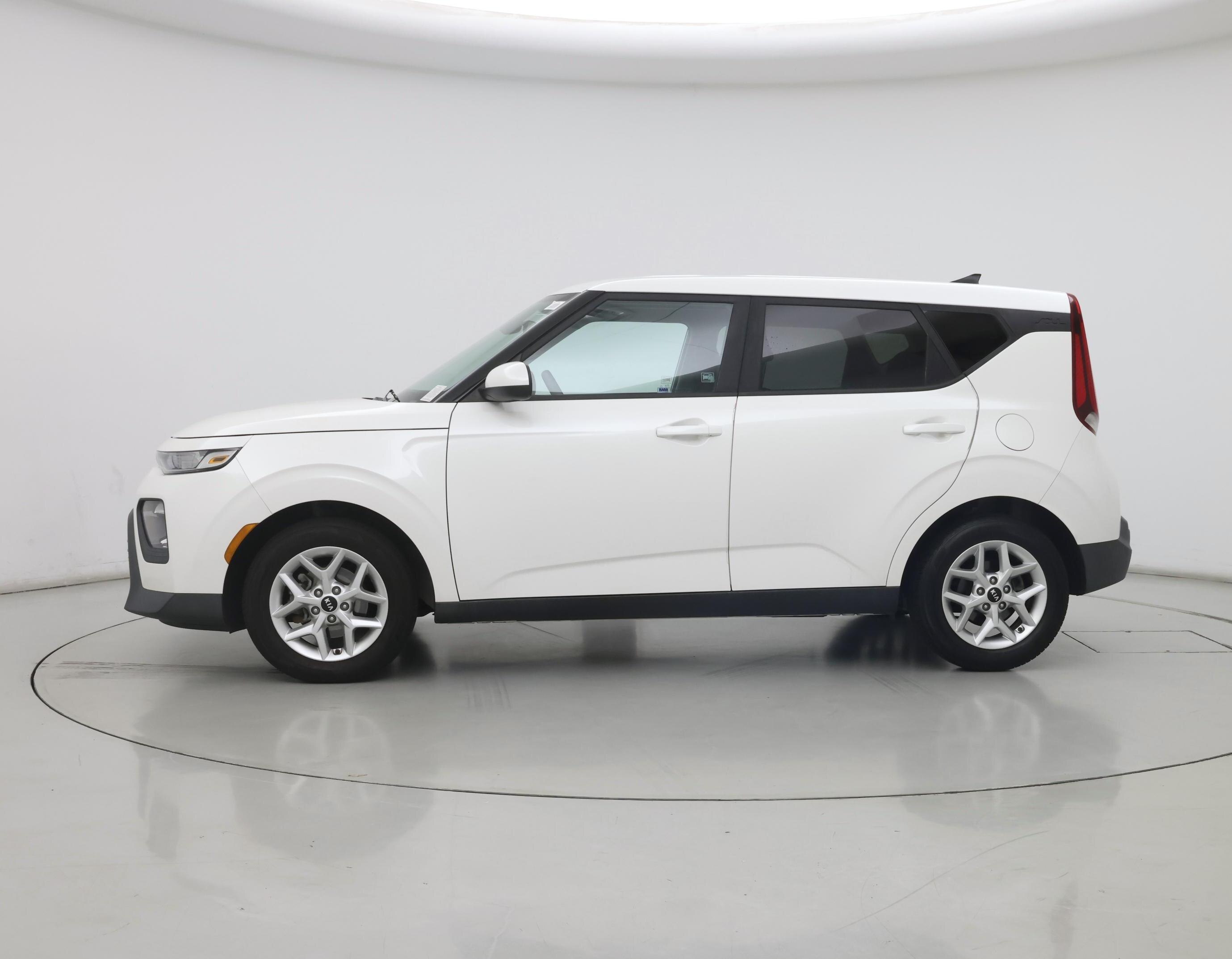 Thumbnail: 2021 Kia Soul - 3