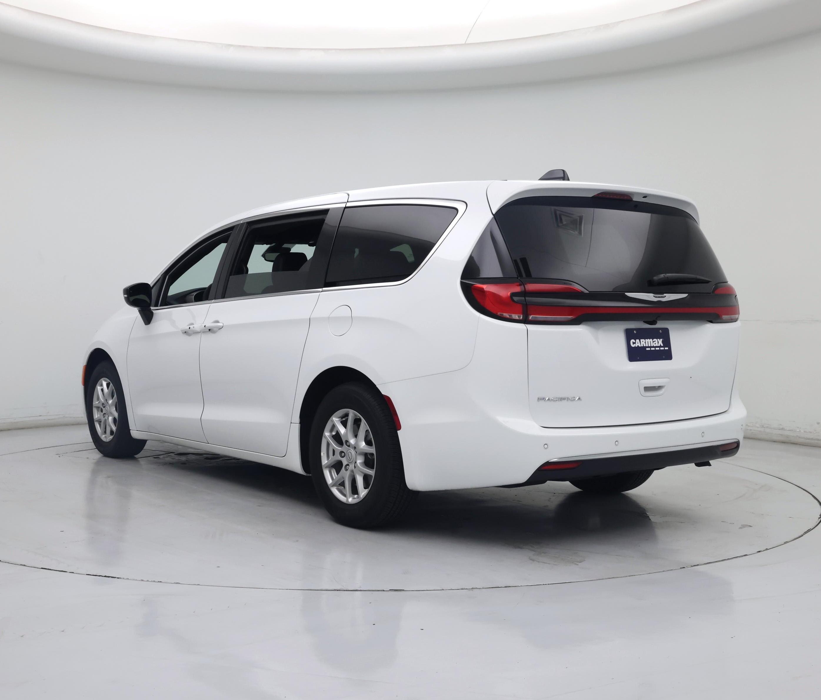Thumbnail: 2026 Chrysler Pacifica - 2