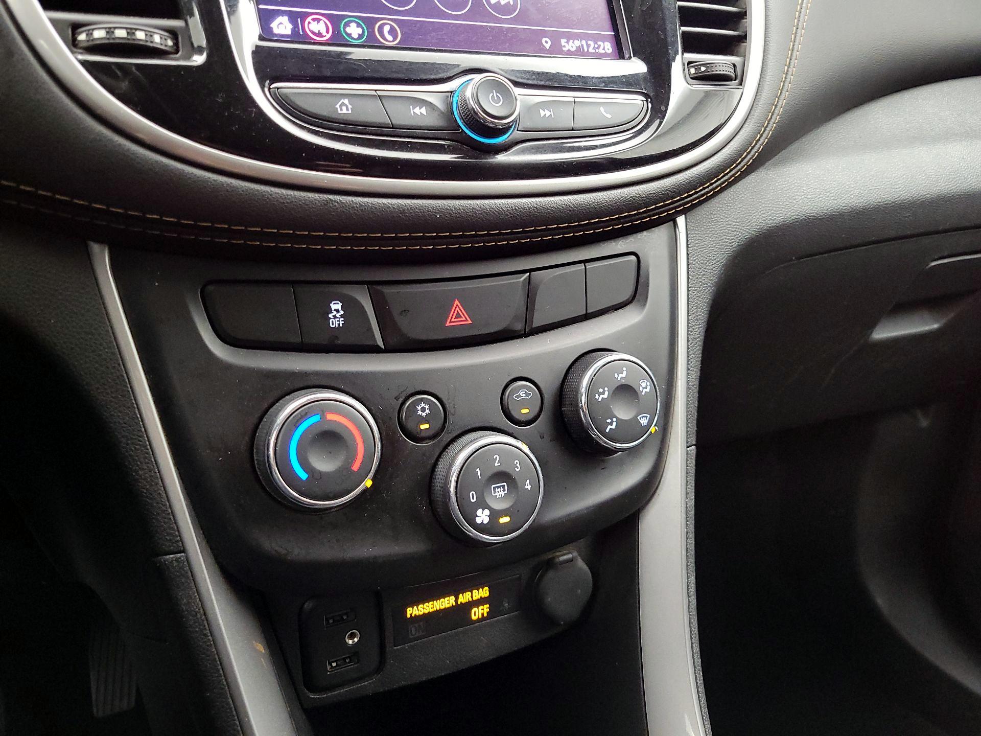 Thumbnail: 2020 Chevrolet Trax - 17
