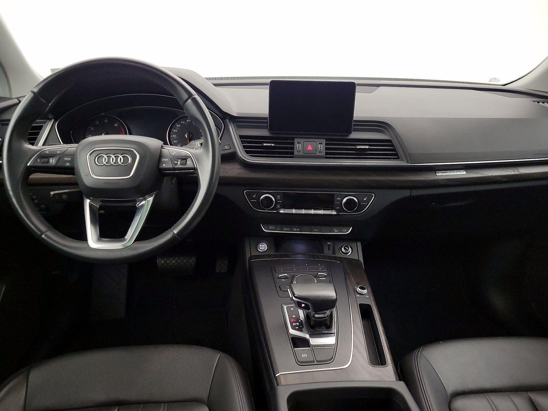 Thumbnail: 2020 Audi Q5 - 8