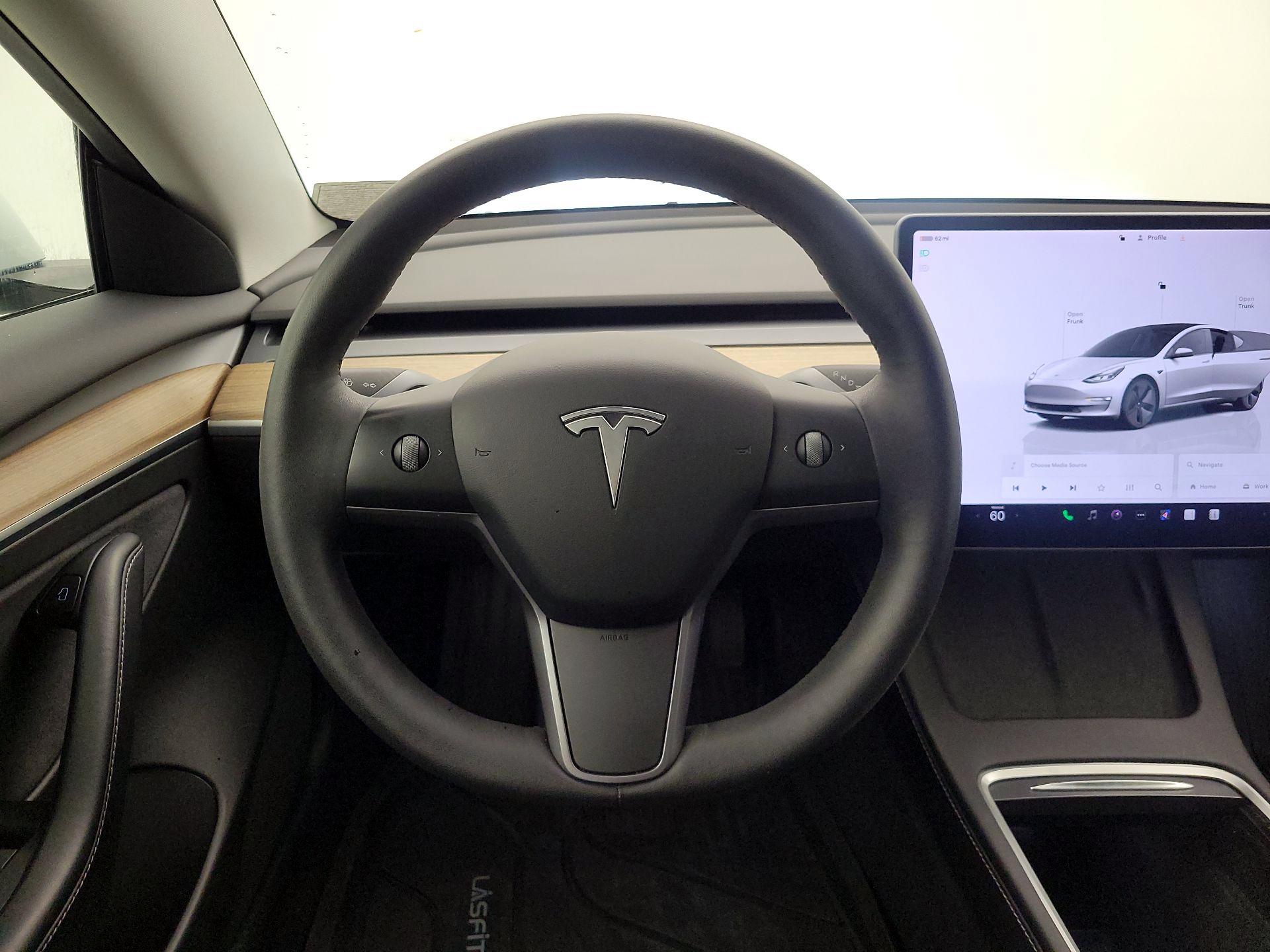 Thumbnail: 2022 Tesla Model 3 - 10