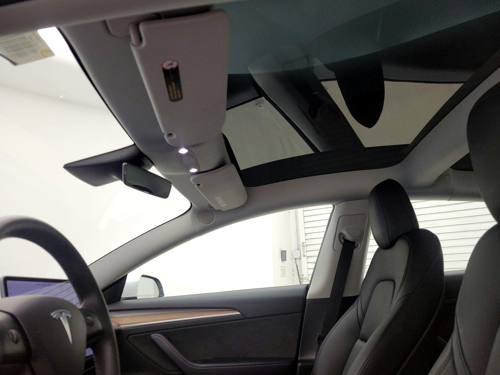 Thumbnail: 2022 Tesla Model 3 - 19