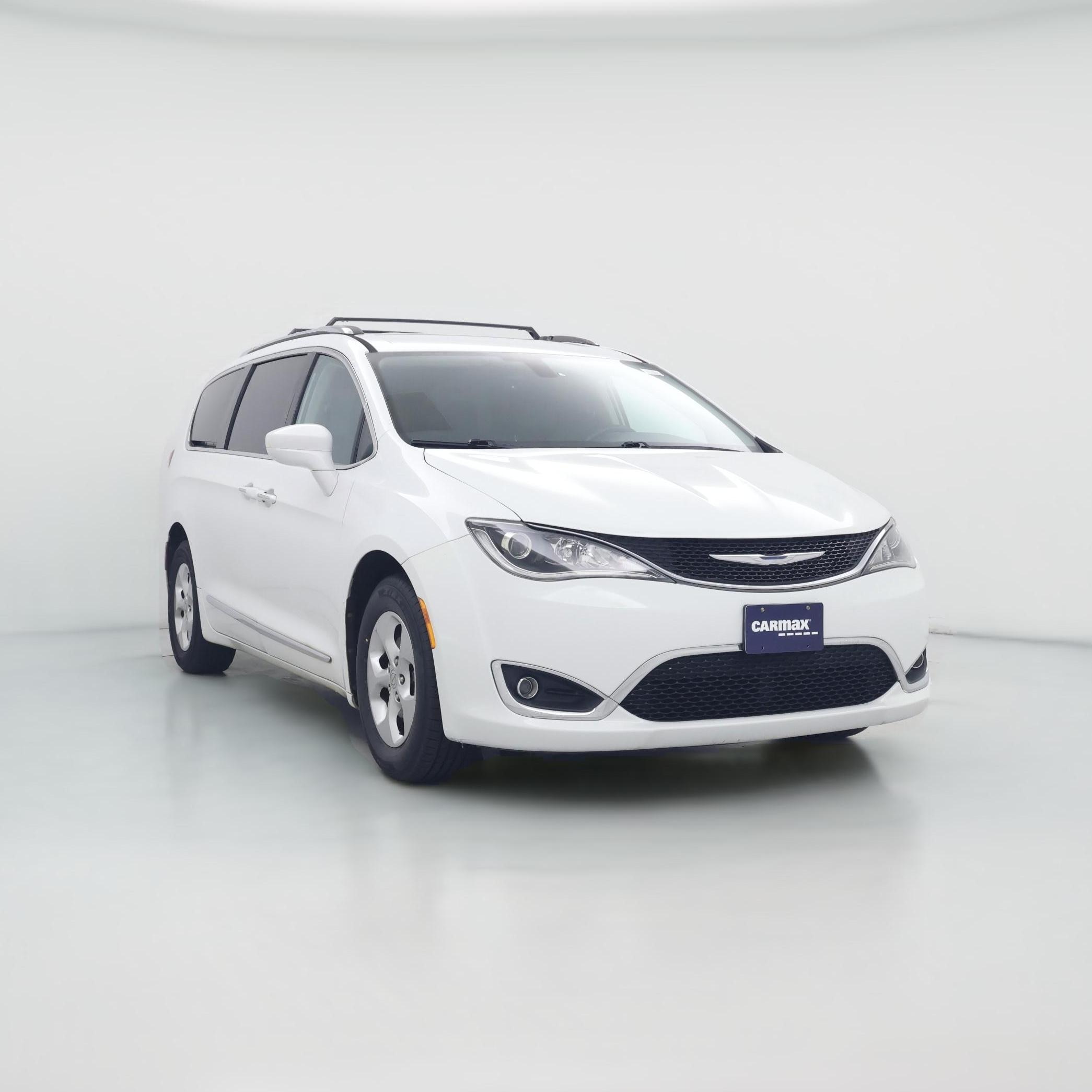 Thumbnail: 2017 Chrysler Pacifica - 1