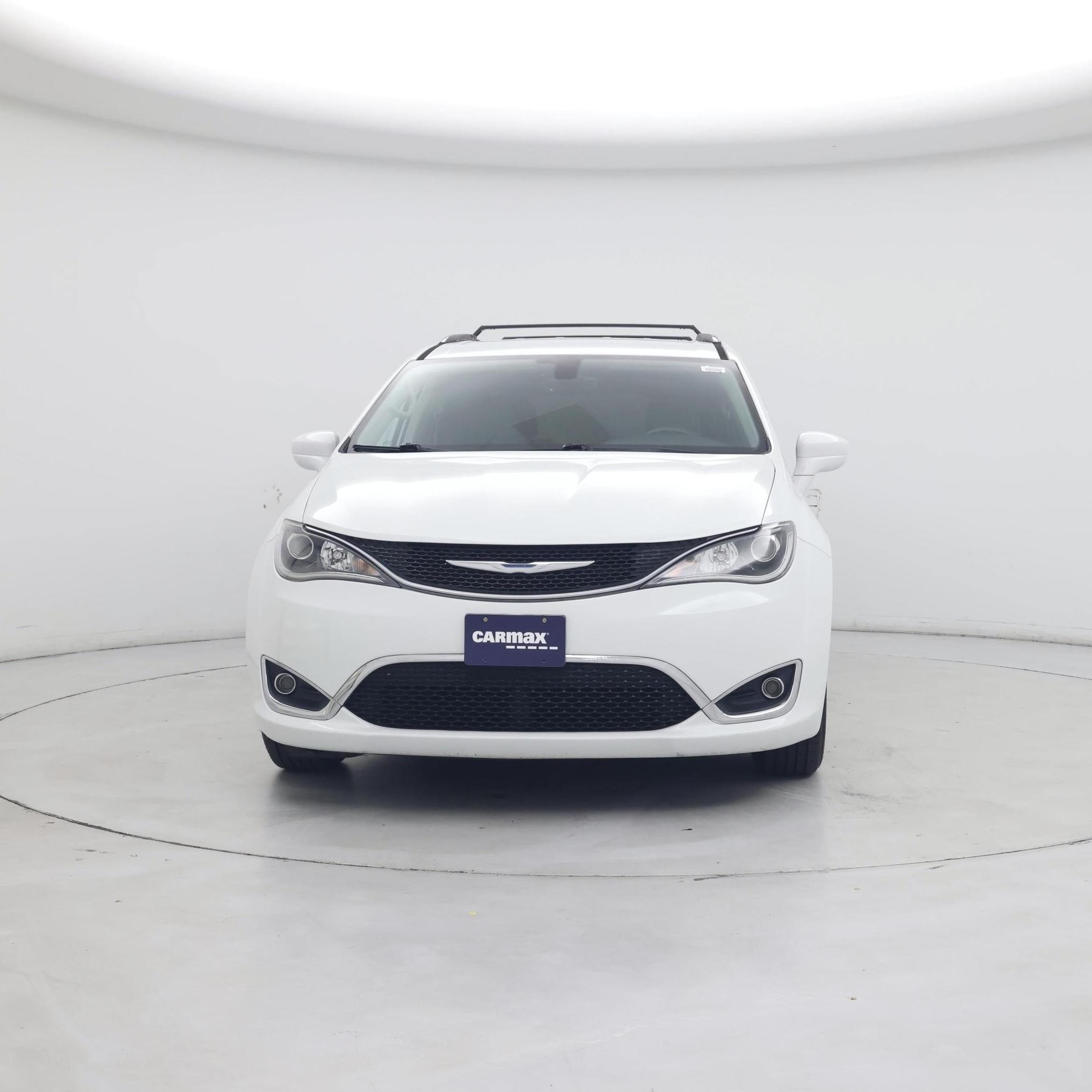 Thumbnail: 2017 Chrysler Pacifica - 5