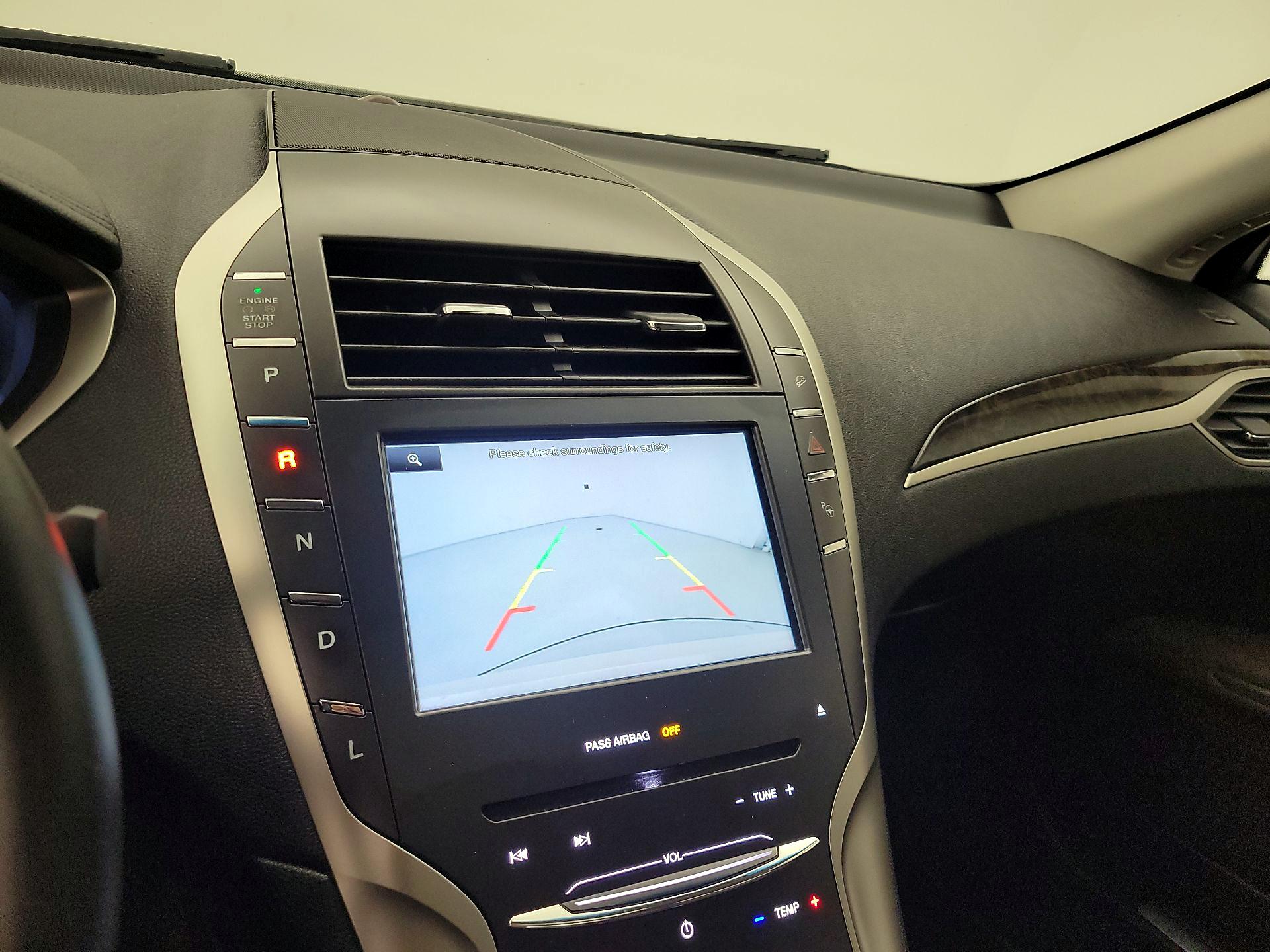 Thumbnail: 2015 Lincoln MKZ - 15