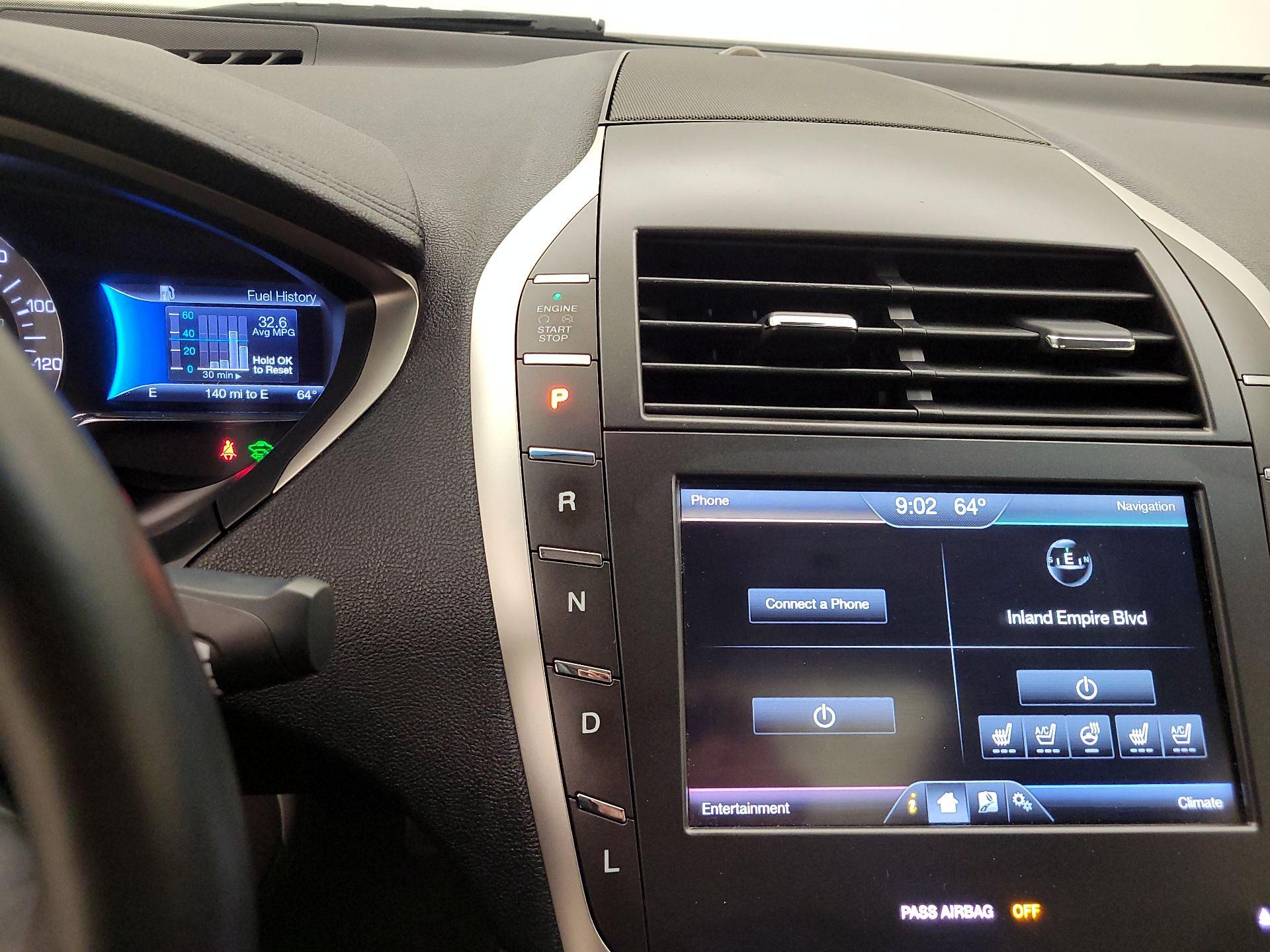Thumbnail: 2015 Lincoln MKZ - 18