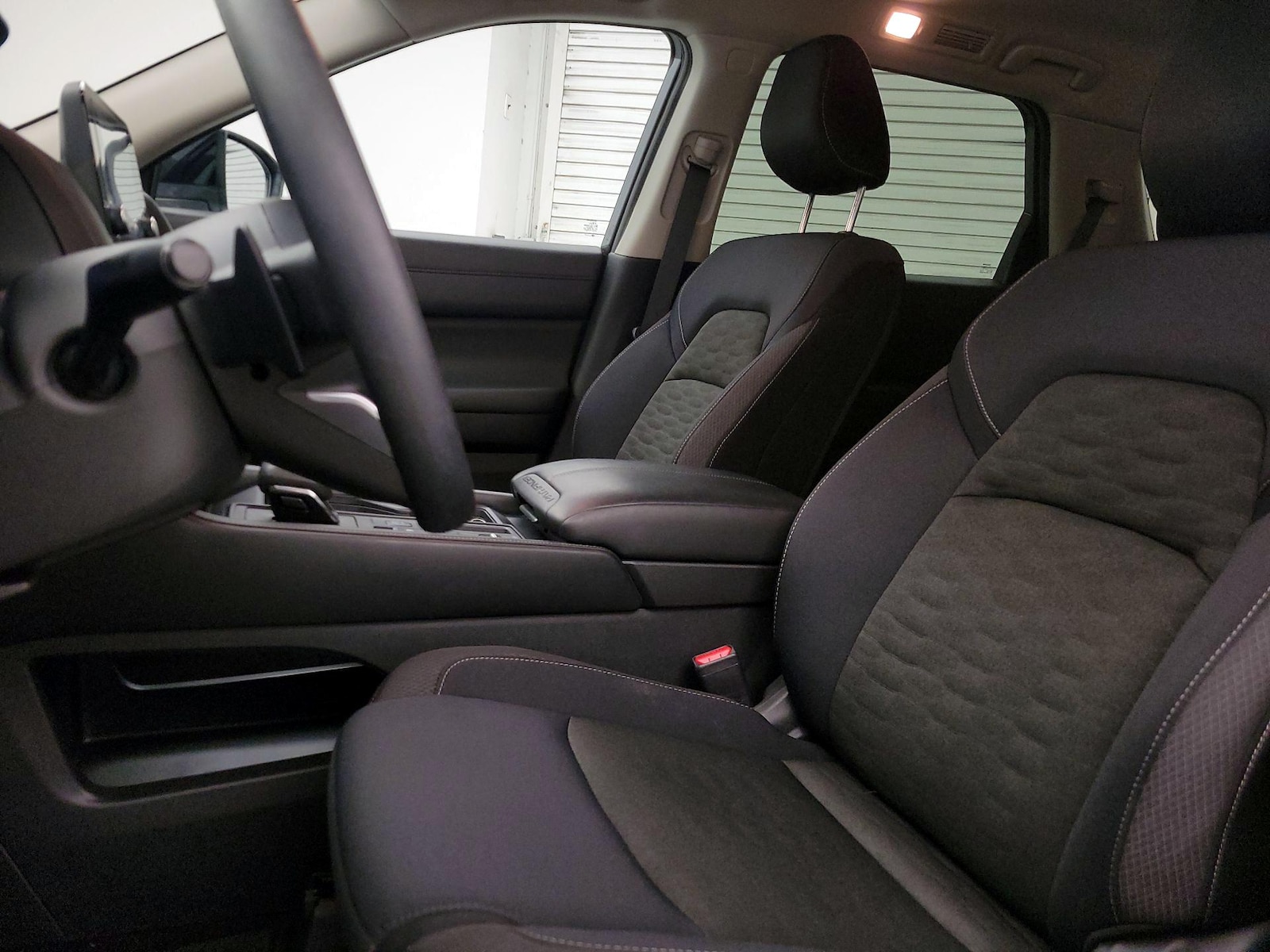 2025 Nissan Pathfinder S - Photo 12