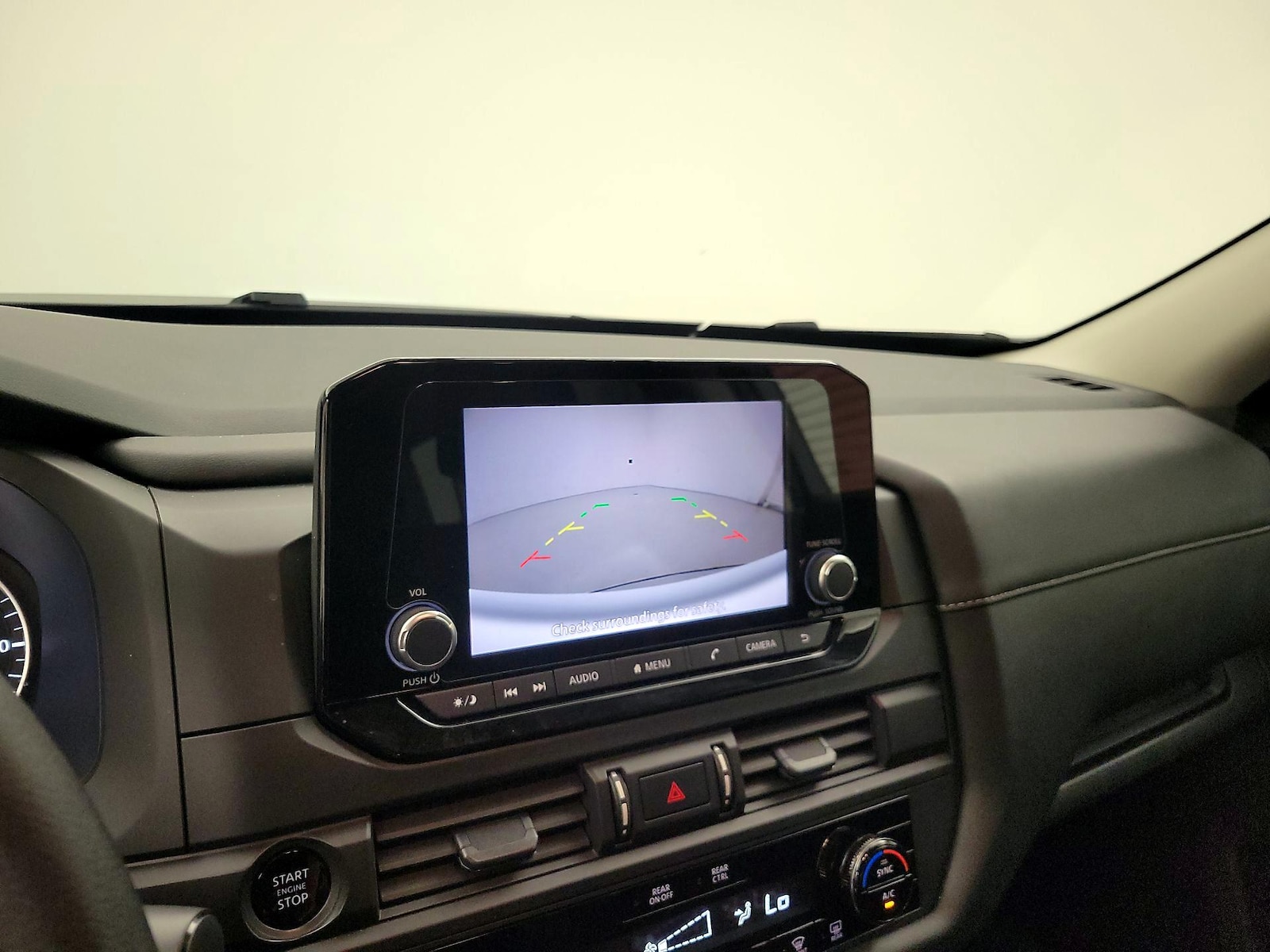 2025 Nissan Pathfinder S - Photo 15