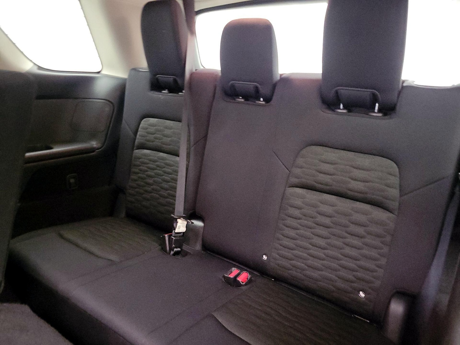 2025 Nissan Pathfinder S - Photo 21