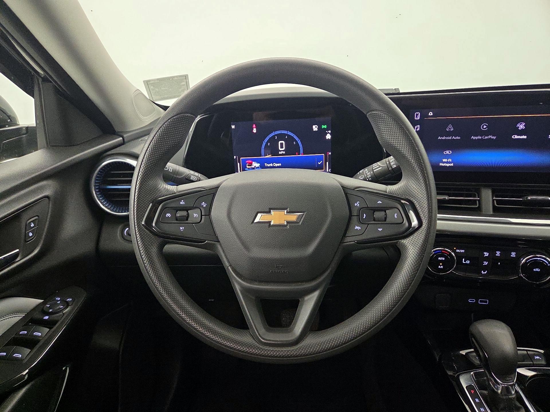 Thumbnail: 2025 Chevrolet Trax - 10