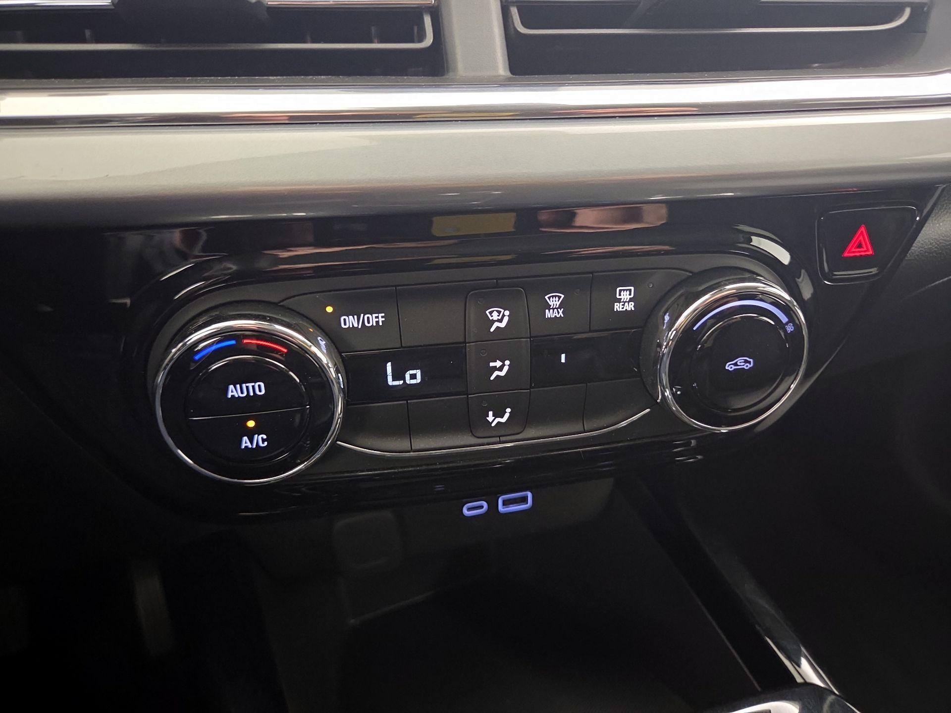 Thumbnail: 2025 Chevrolet Trax - 16