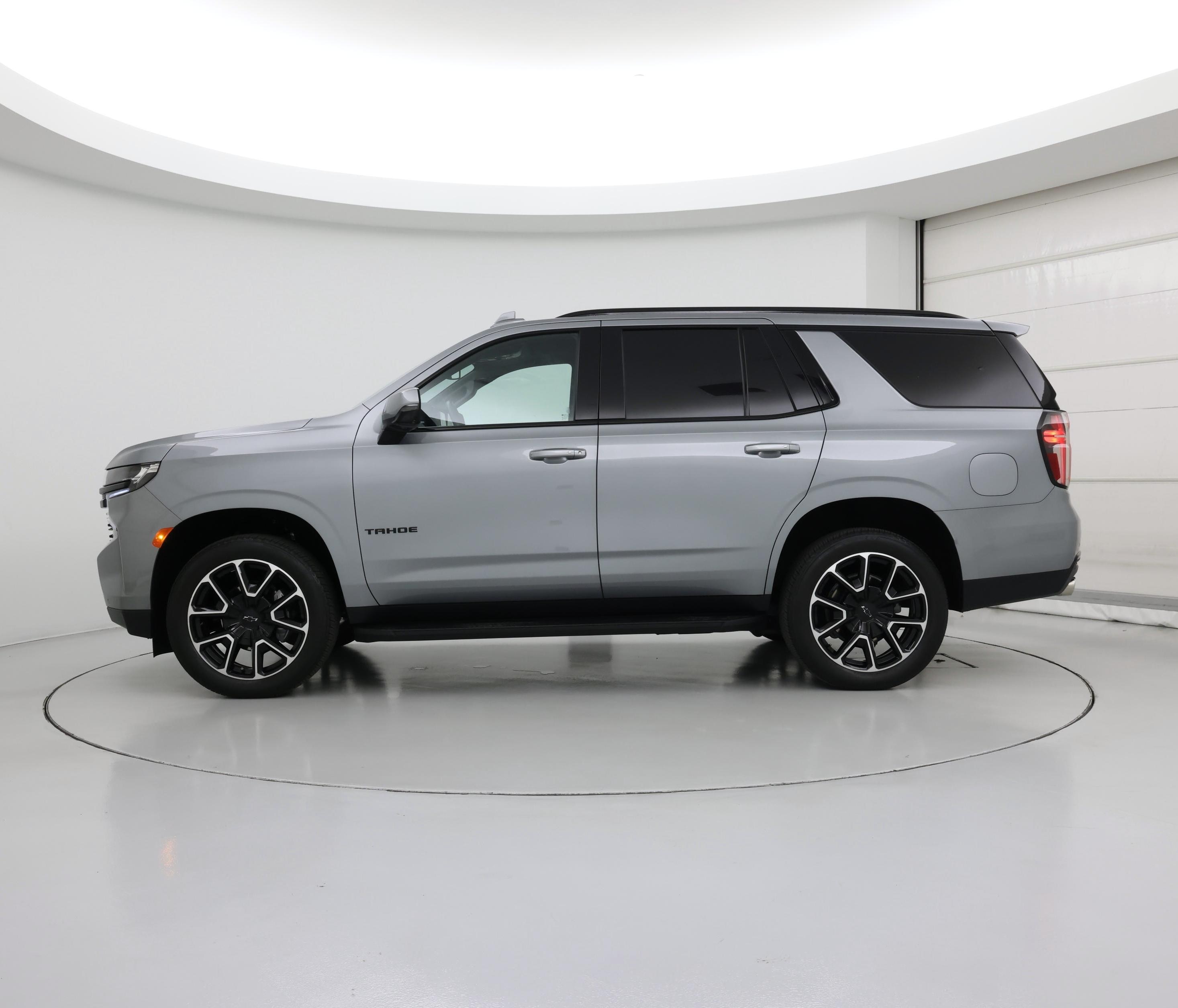 Thumbnail: 2024 Chevrolet Tahoe - 3
