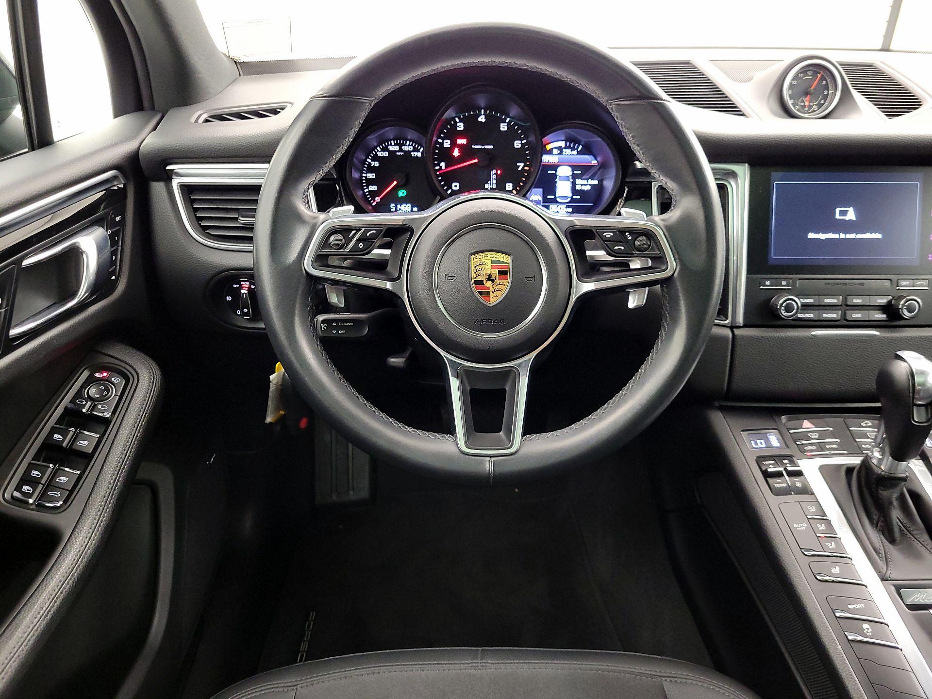 Thumbnail: 2017 Porsche Macan - 10