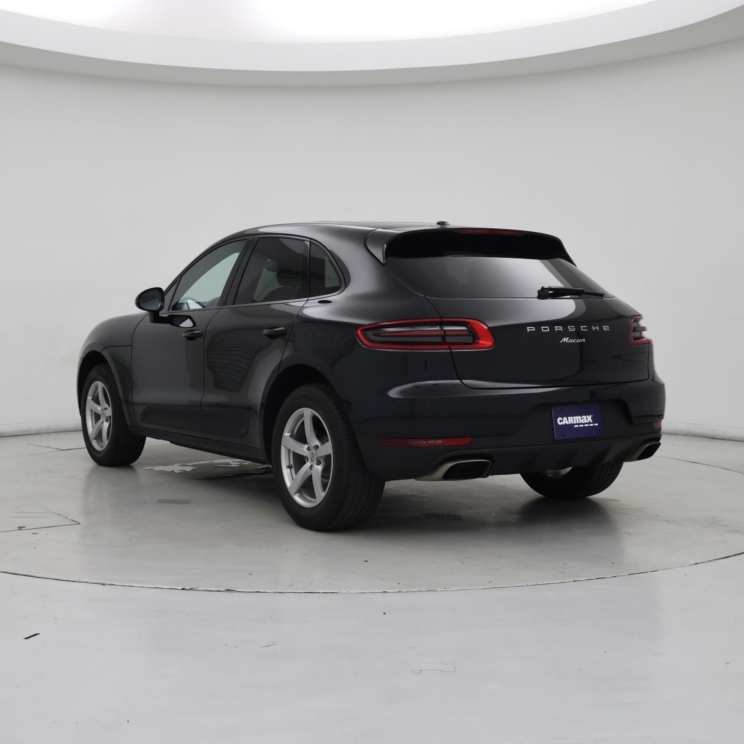 Thumbnail: 2017 Porsche Macan - 2