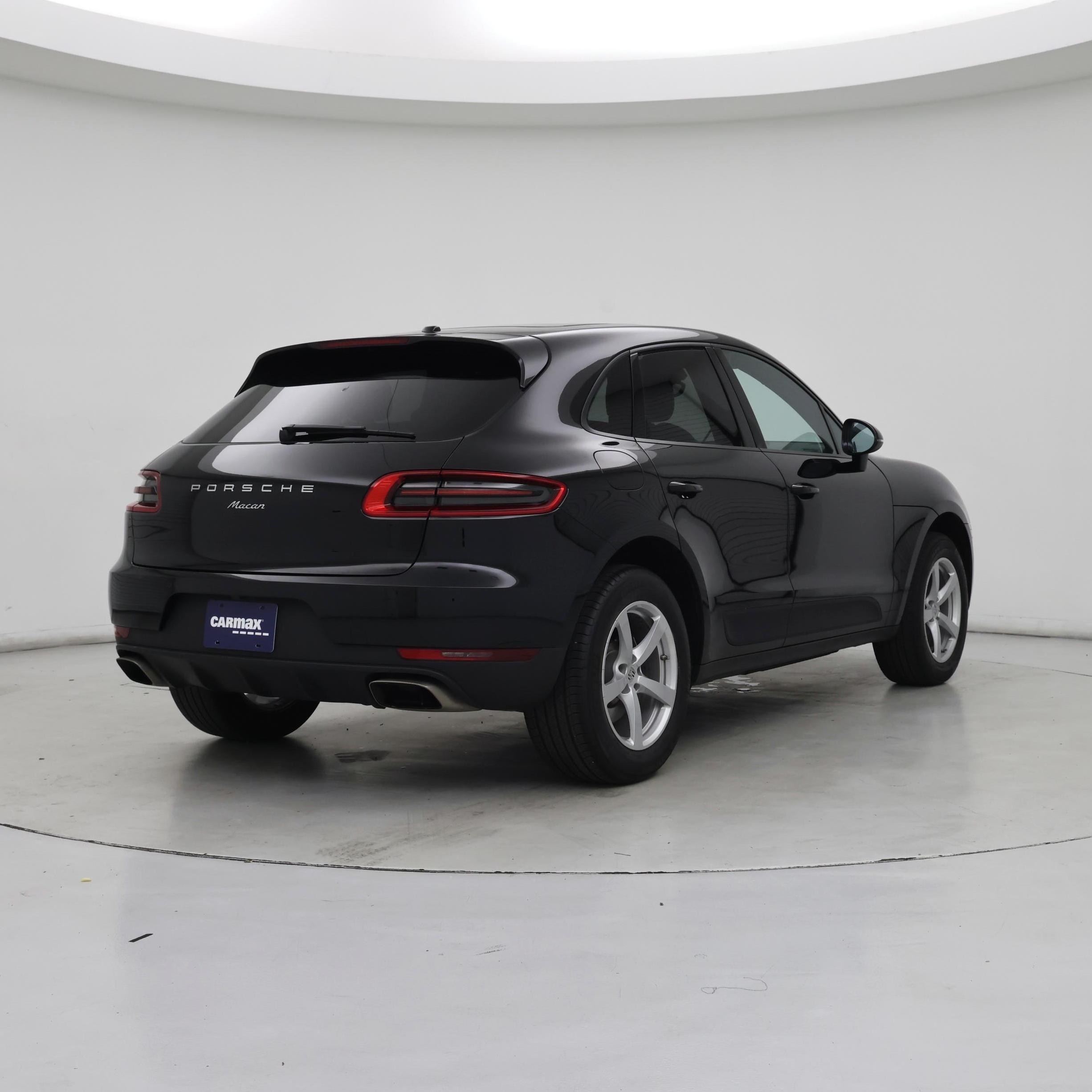 Thumbnail: 2017 Porsche Macan - 8
