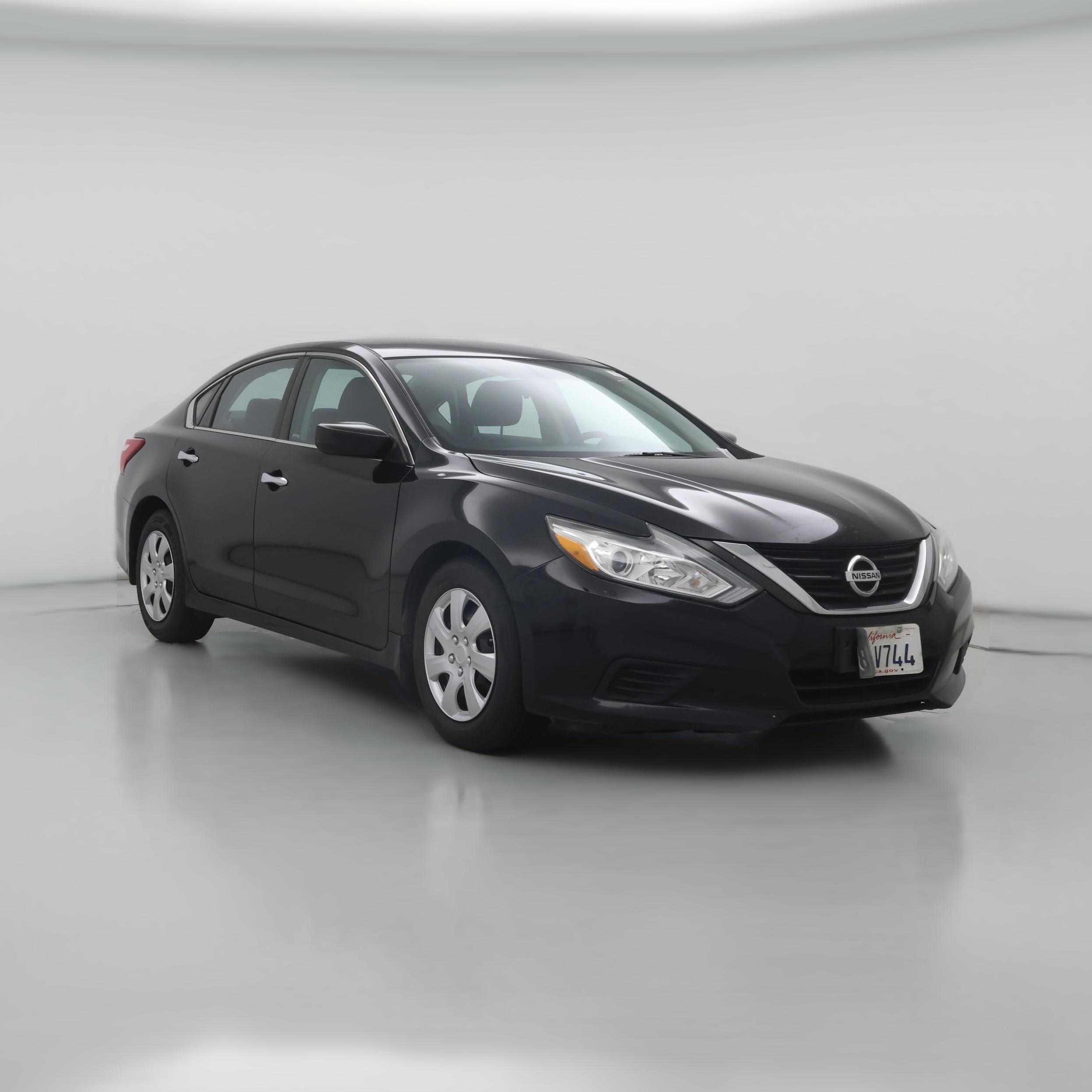 Thumbnail: 2016 Nissan Altima - 1